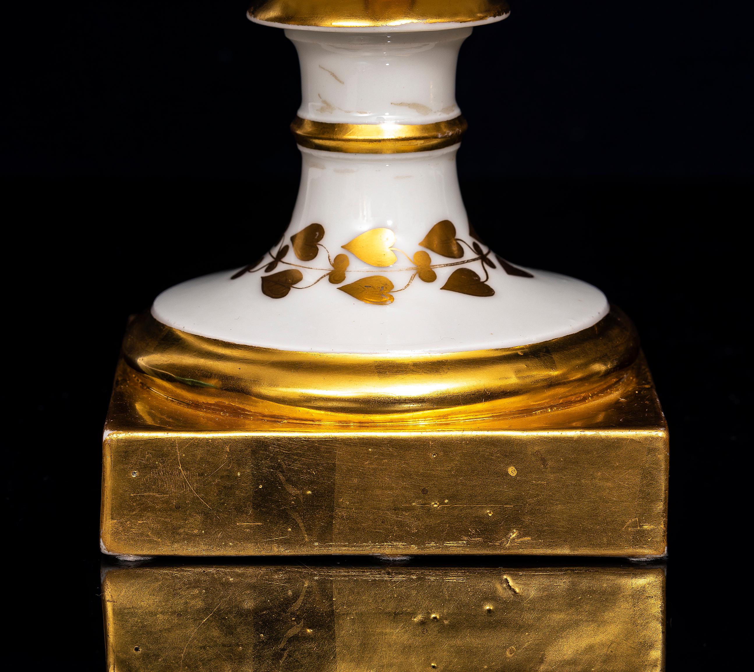Paire de vases en porcelaine Locre de style néo-égyptien d'époque Empire français en vente 11