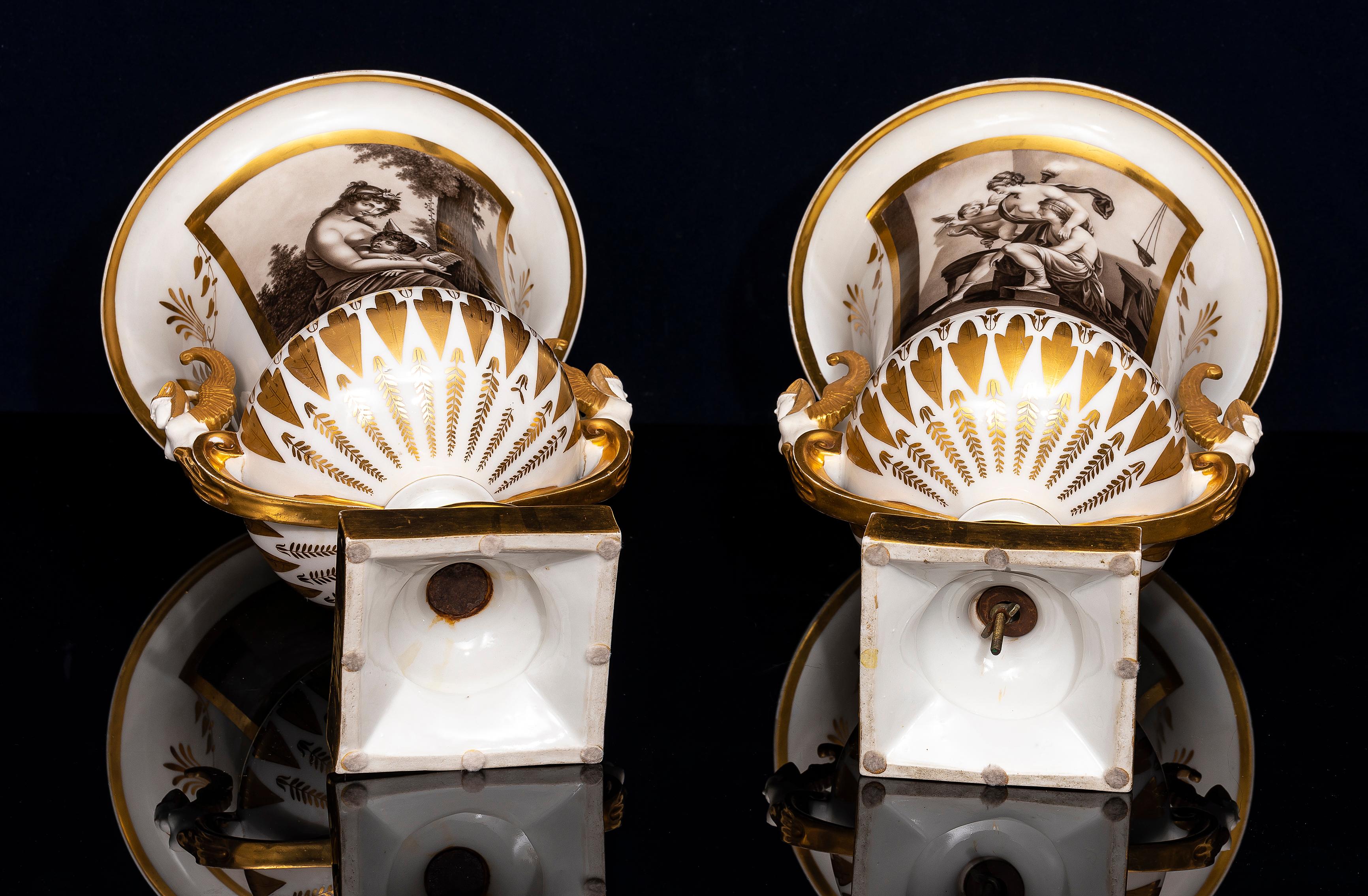 Paire de vases en porcelaine Locre de style néo-égyptien d'époque Empire français en vente 12