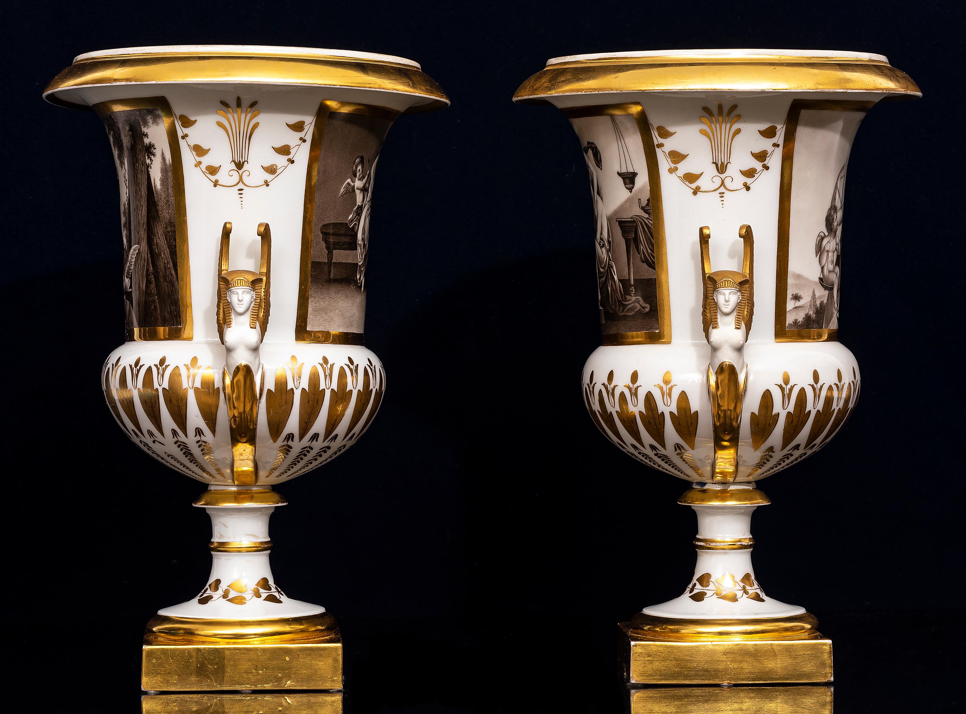 Paire de vases en porcelaine Locre de style néo-égyptien d'époque Empire français Bon état - En vente à New York, NY
