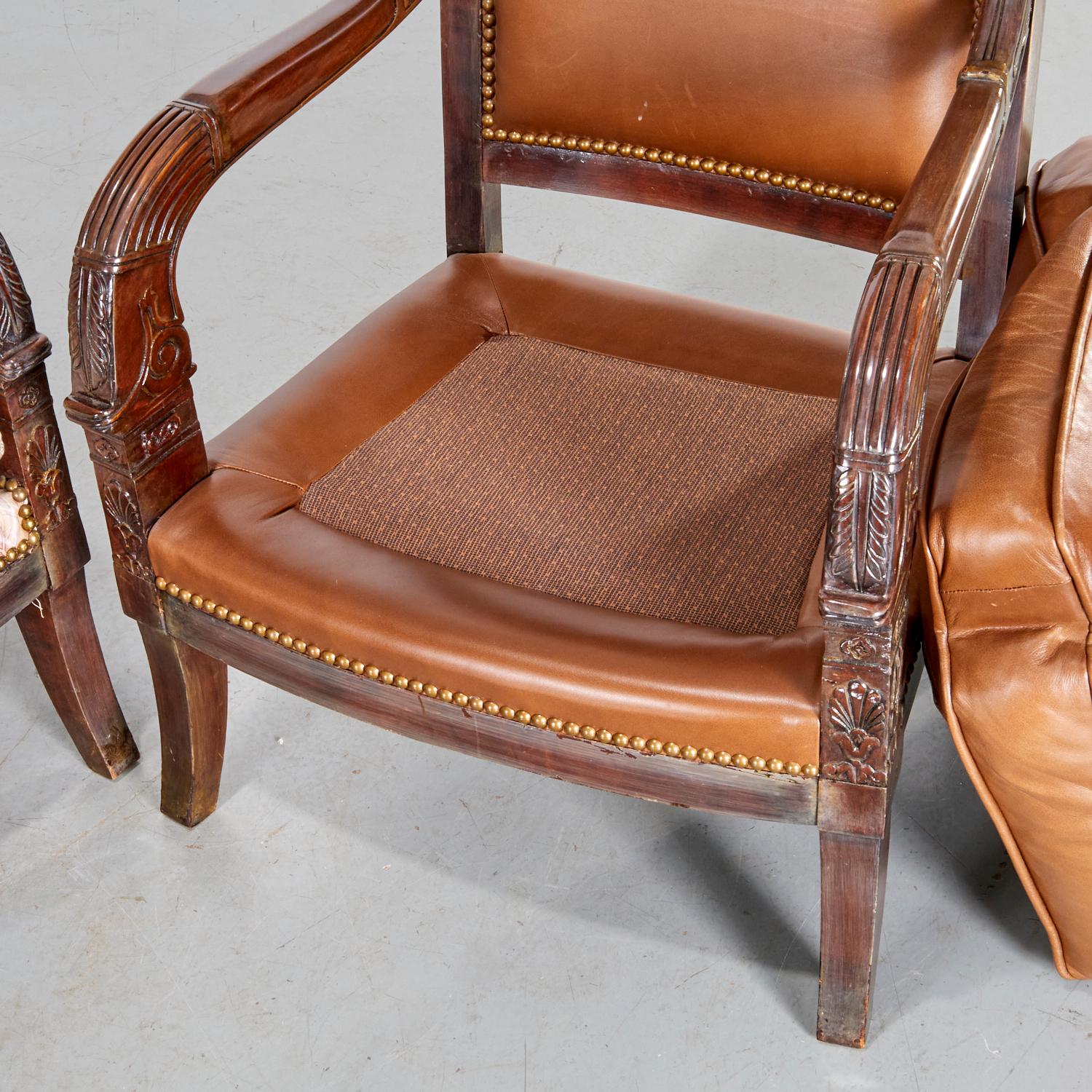 Paar französische Fauteuils aus der Empire-Zeit mit Vintage-Polsterung,  Anfang 19. Jh. (Metall) im Angebot