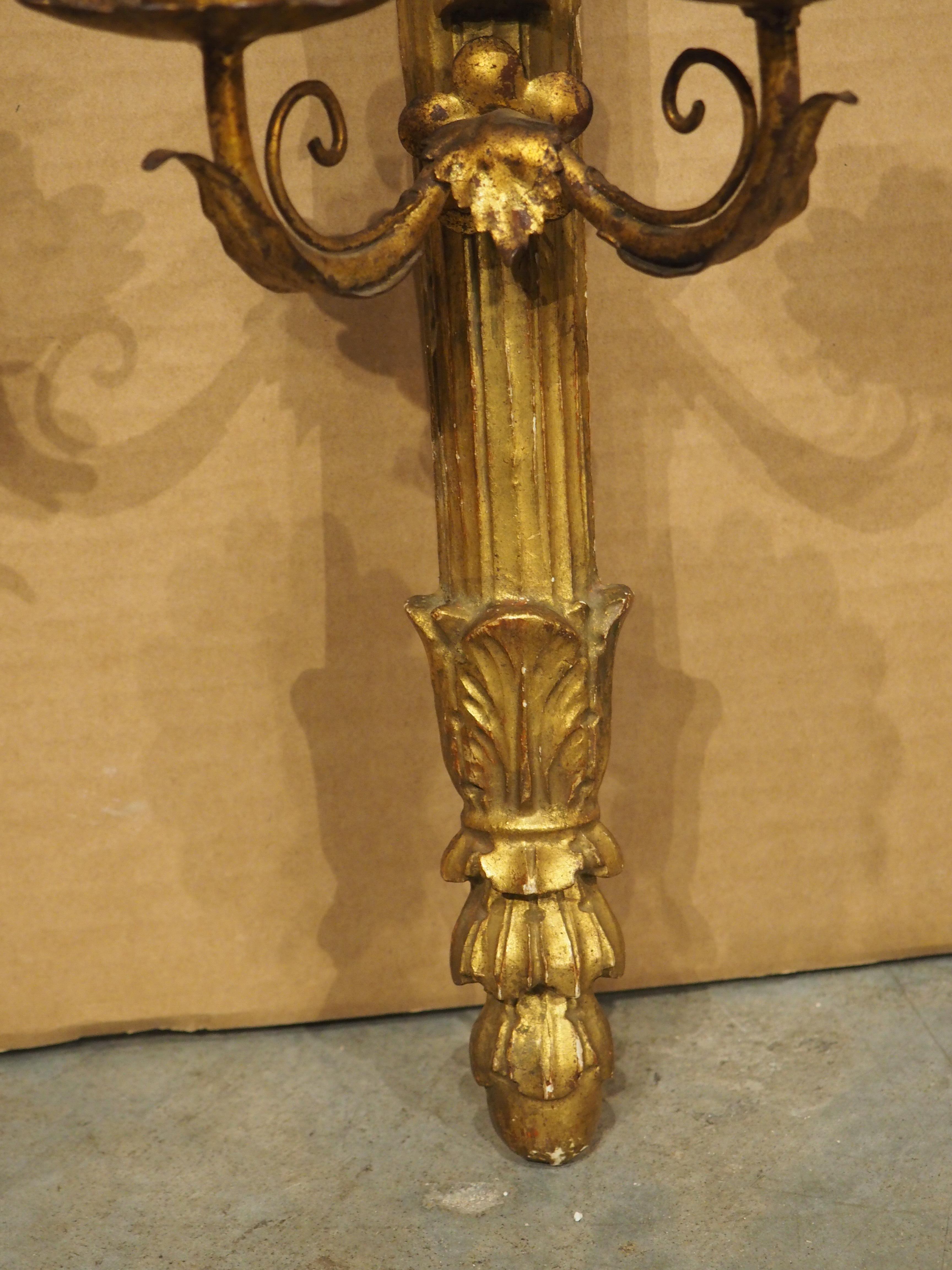 Paire d'appliques en bois doré d'époque Empire français, vers 1815 en vente 5