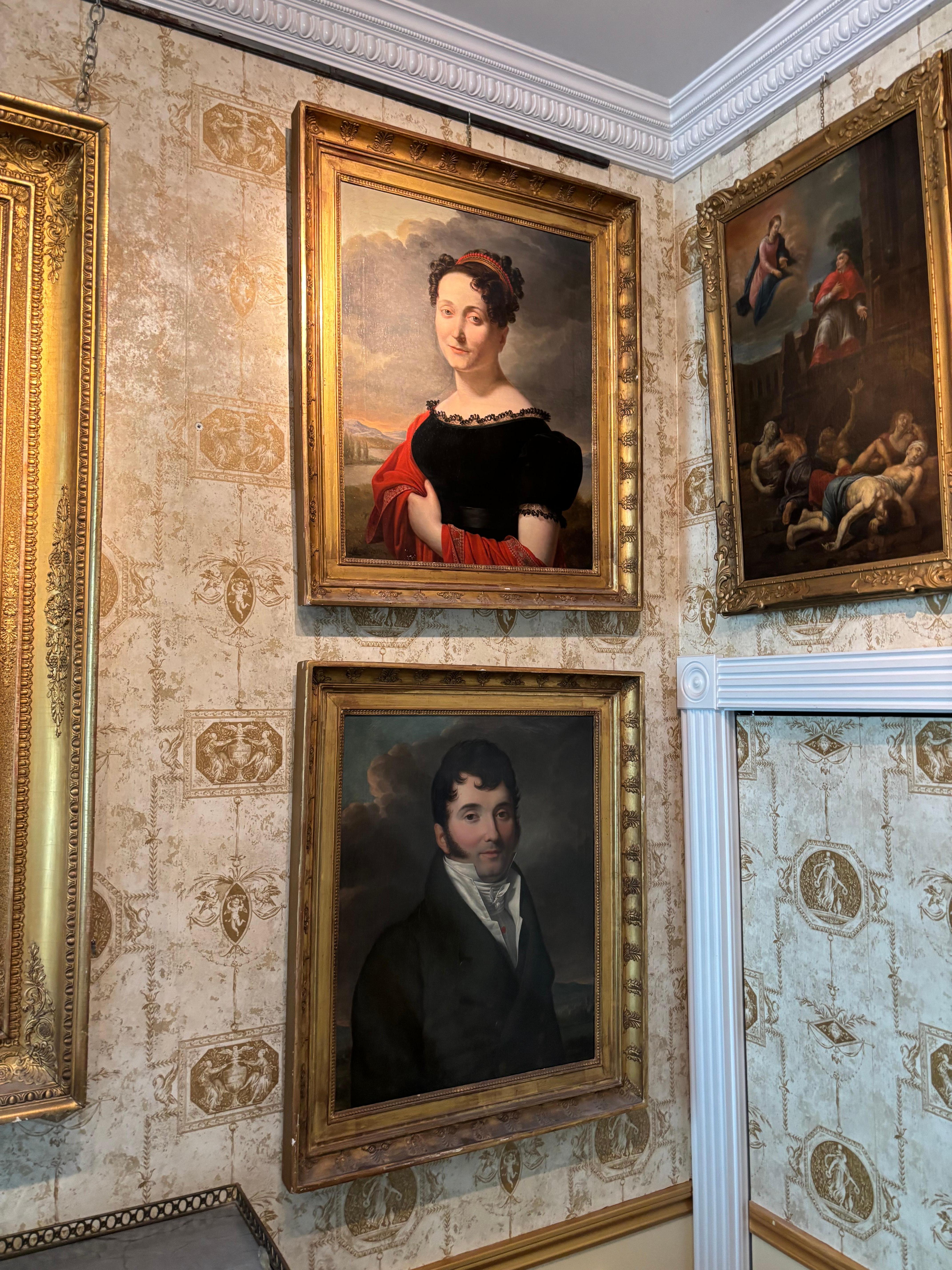 Paire de portraits d'un couple aristocrate de l'Empire français par Borel datés de 1819 en vente 9