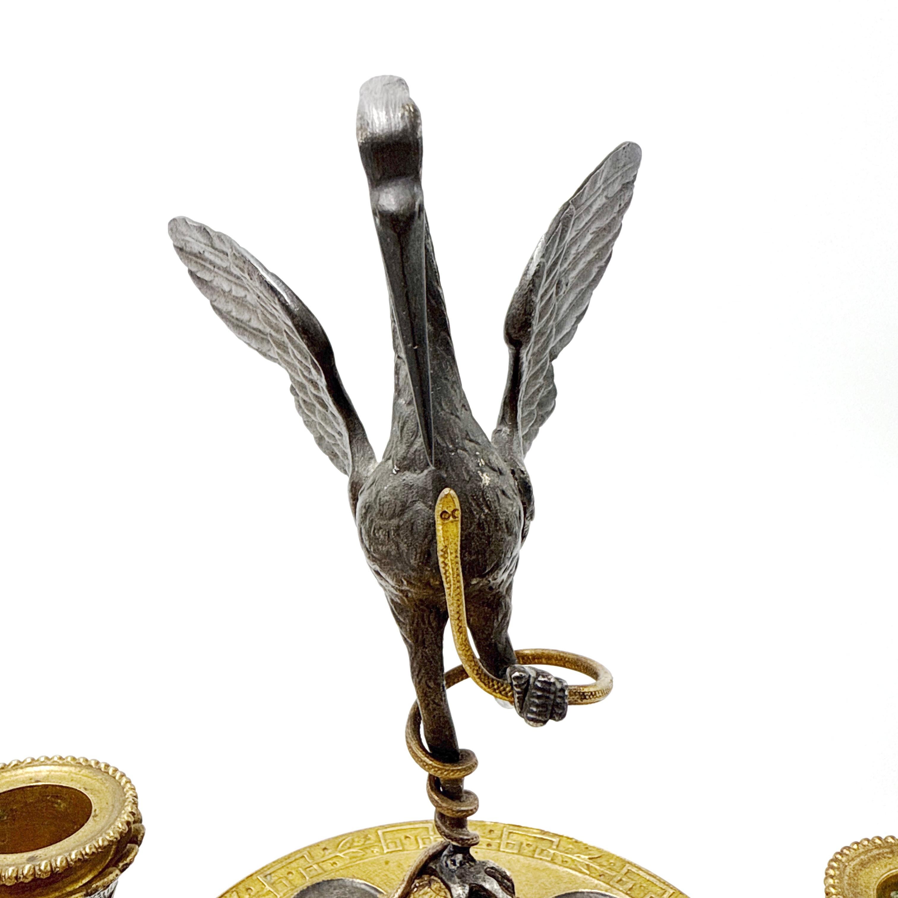 Pareja de candelabros de bronce dorado y patinado de renacimiento imperio francés en venta 5