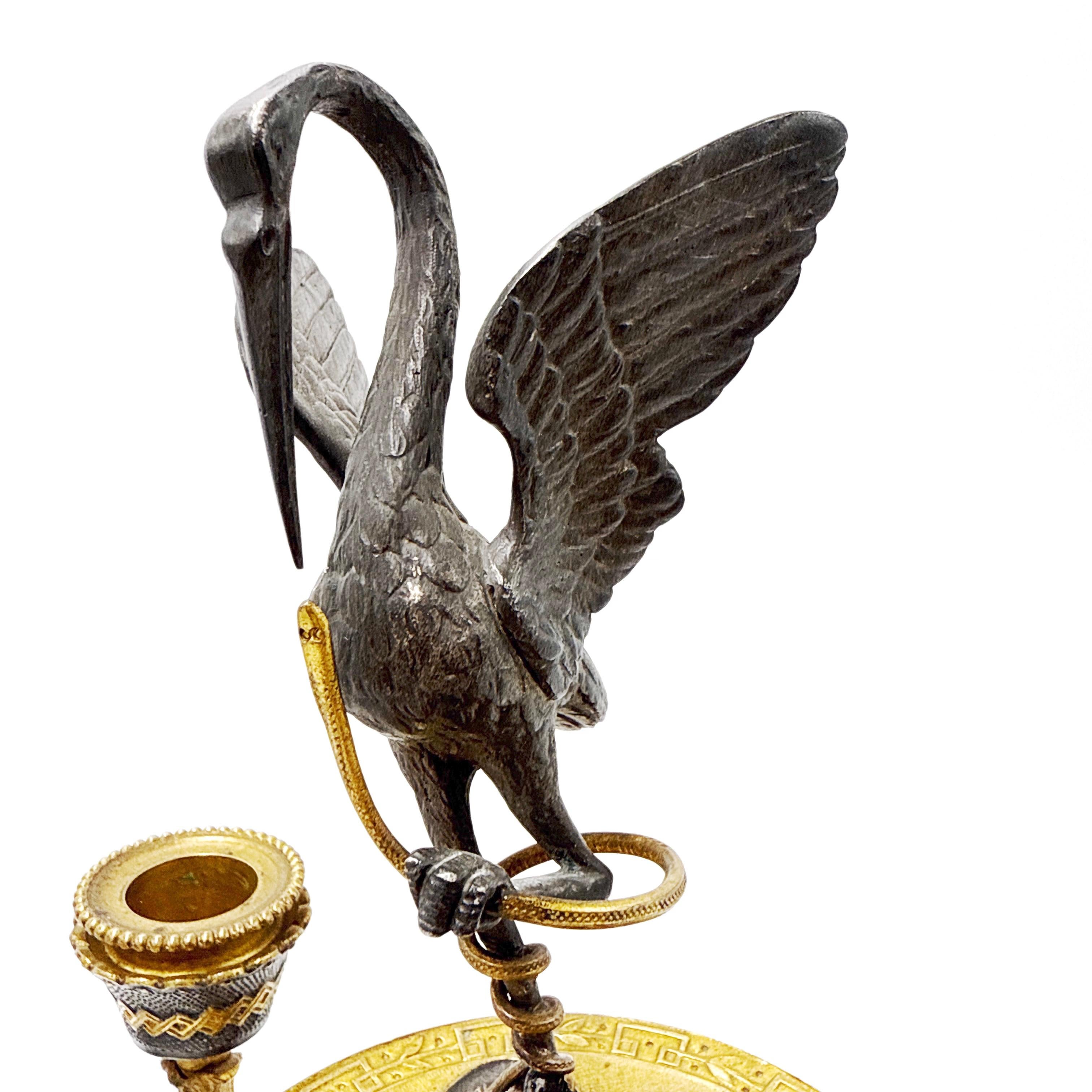 Pareja de candelabros de bronce dorado y patinado de renacimiento imperio francés en venta 6