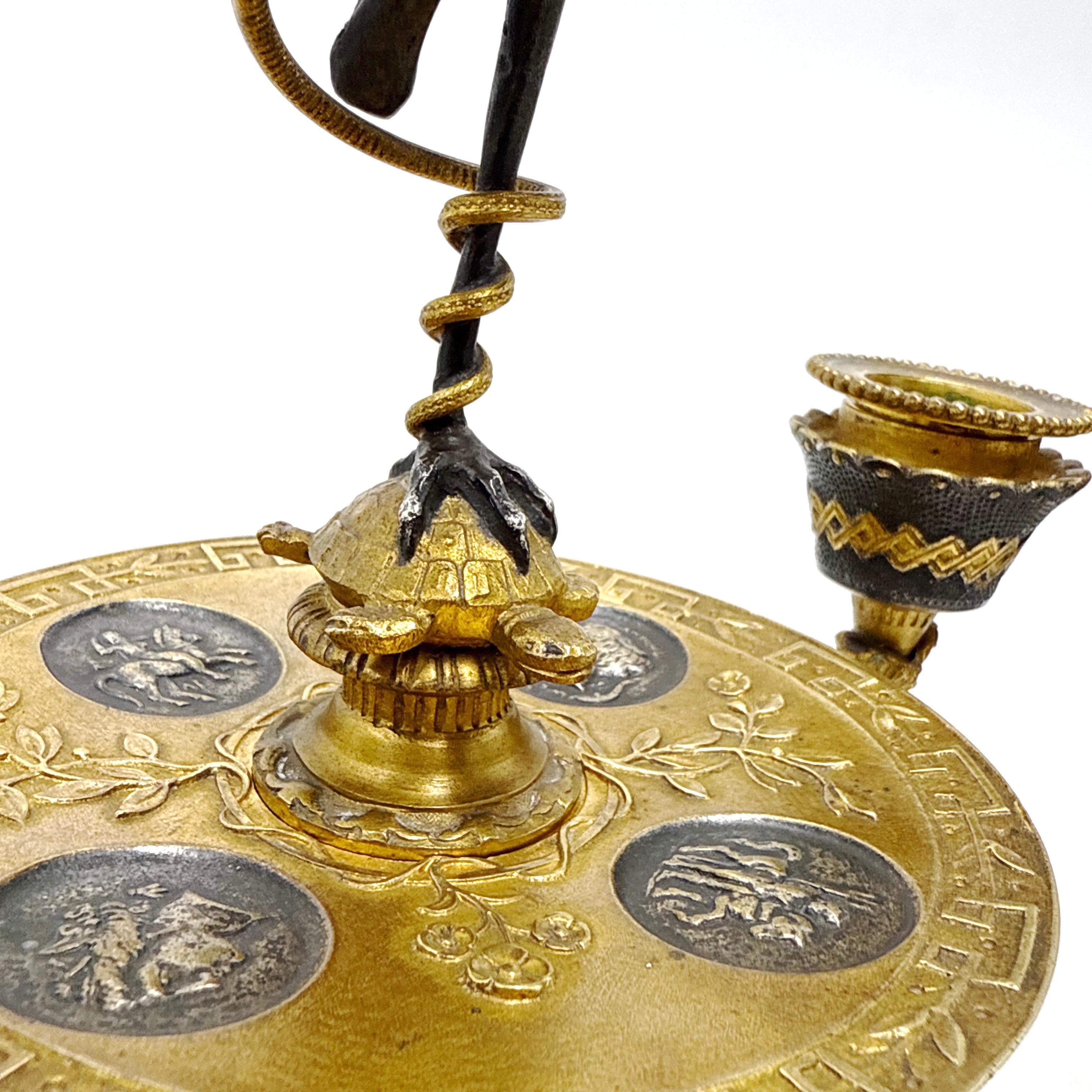 Pareja de candelabros de bronce dorado y patinado de renacimiento imperio francés Mediados del siglo XIX en venta