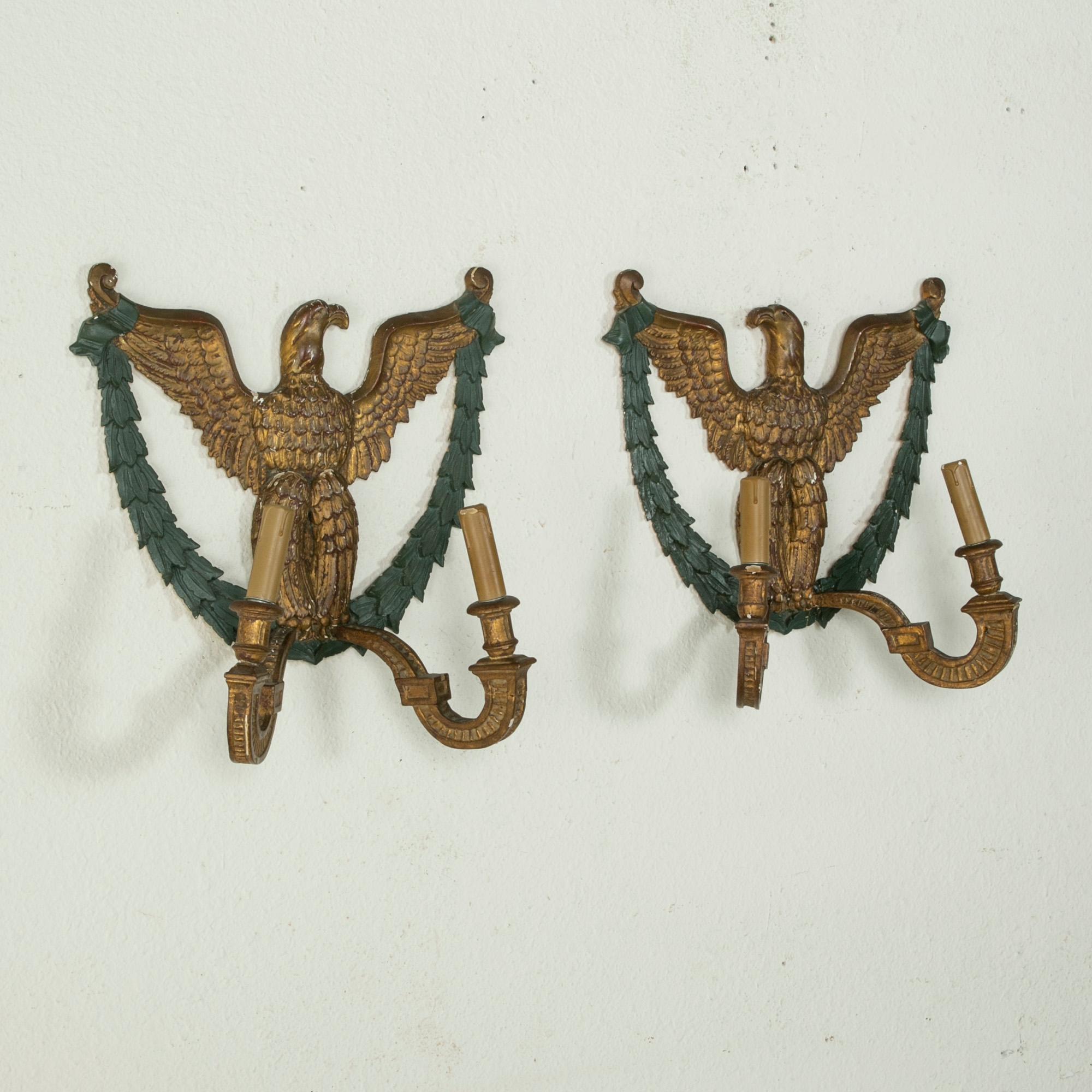 Early 20th Century Pair of French Empire Style Gilt Wood Sconces with Eagles, Circa 1900 For Sale