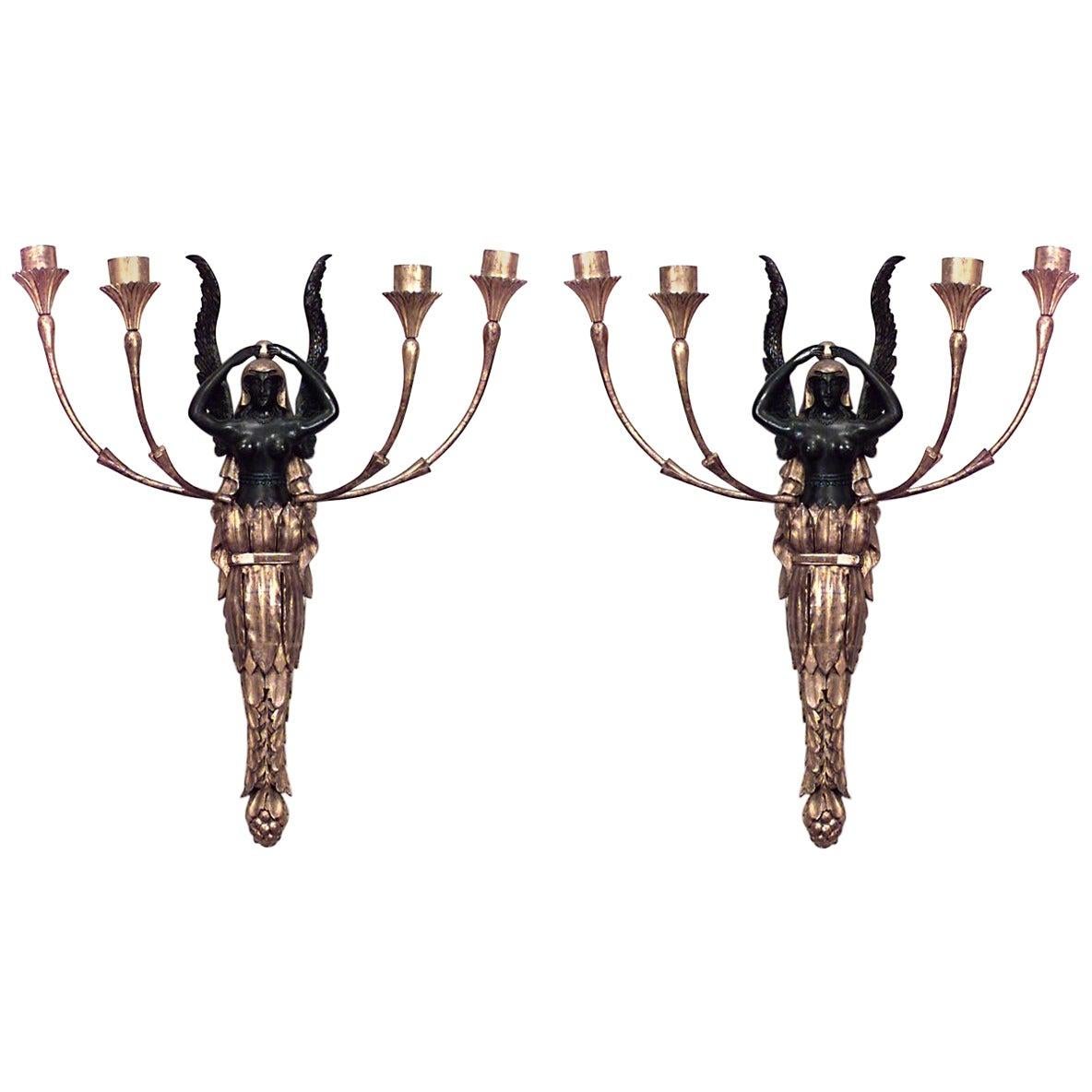 XIXe siècle Paire d'Appliques Murales Empire Françaises en Bois Doré et Laque en vente