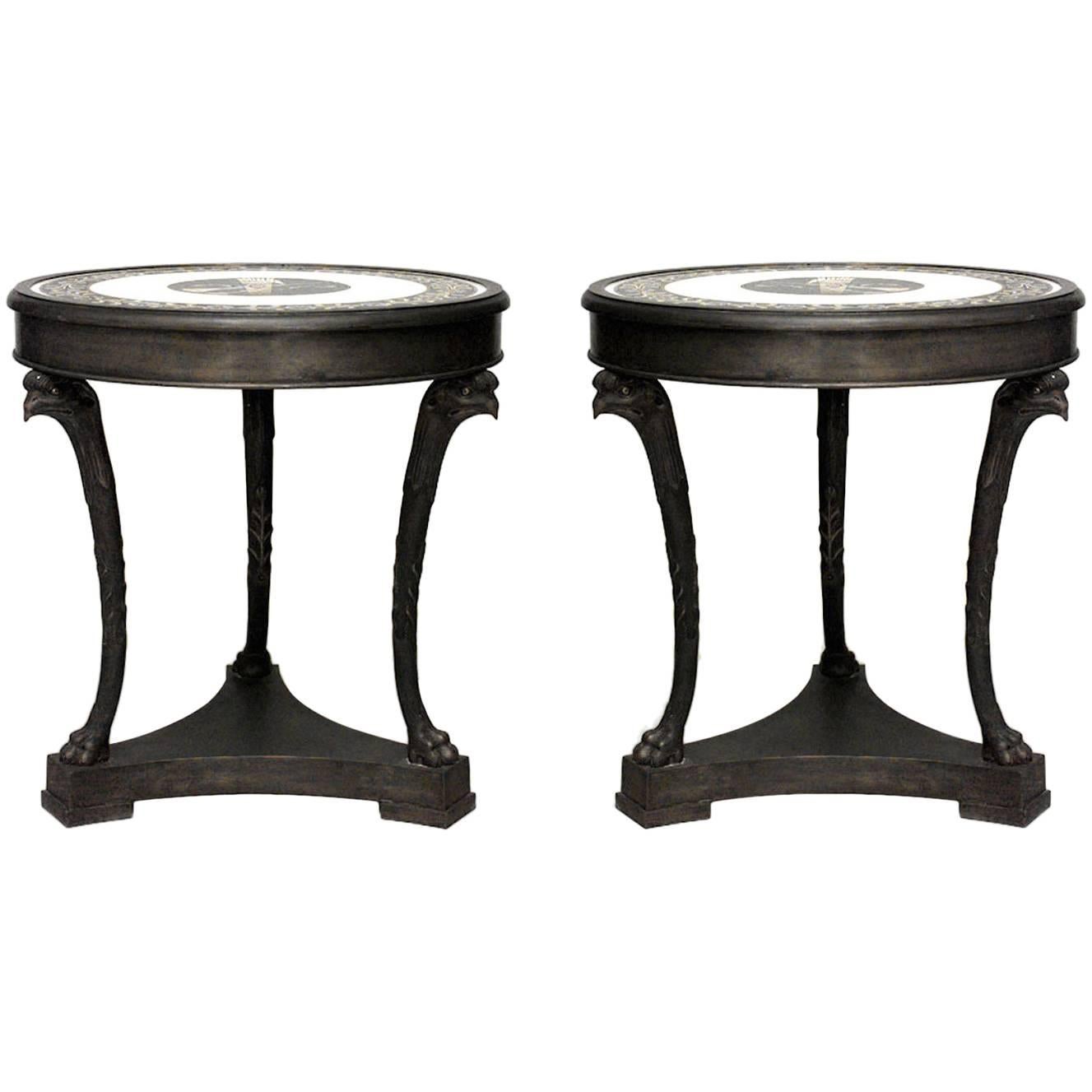 Paire de tables rondes en bronze de style Empire français Gueridon