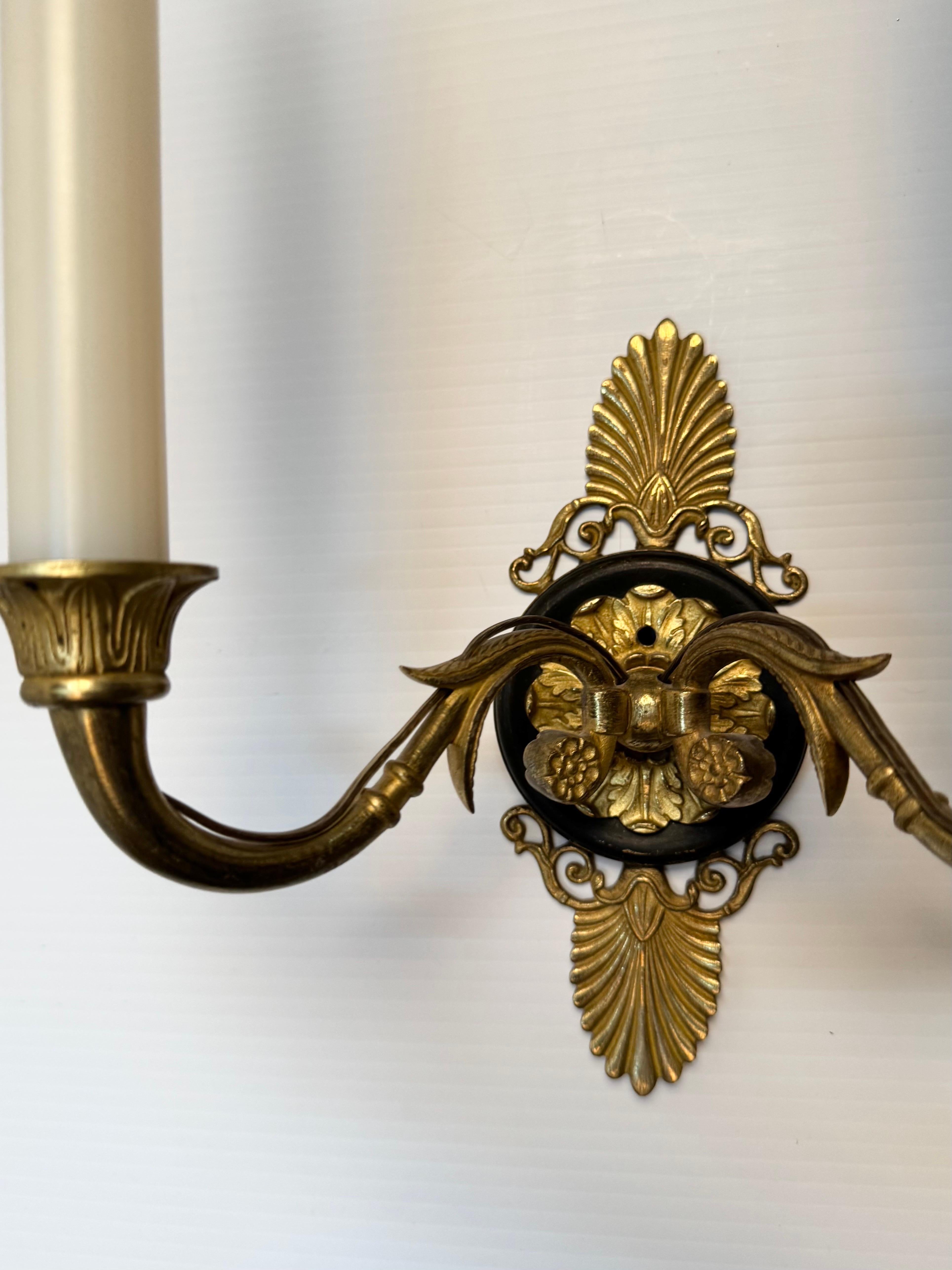 Pareja de Apliques de Dos Luces Estilo Imperio Francés en venta 1