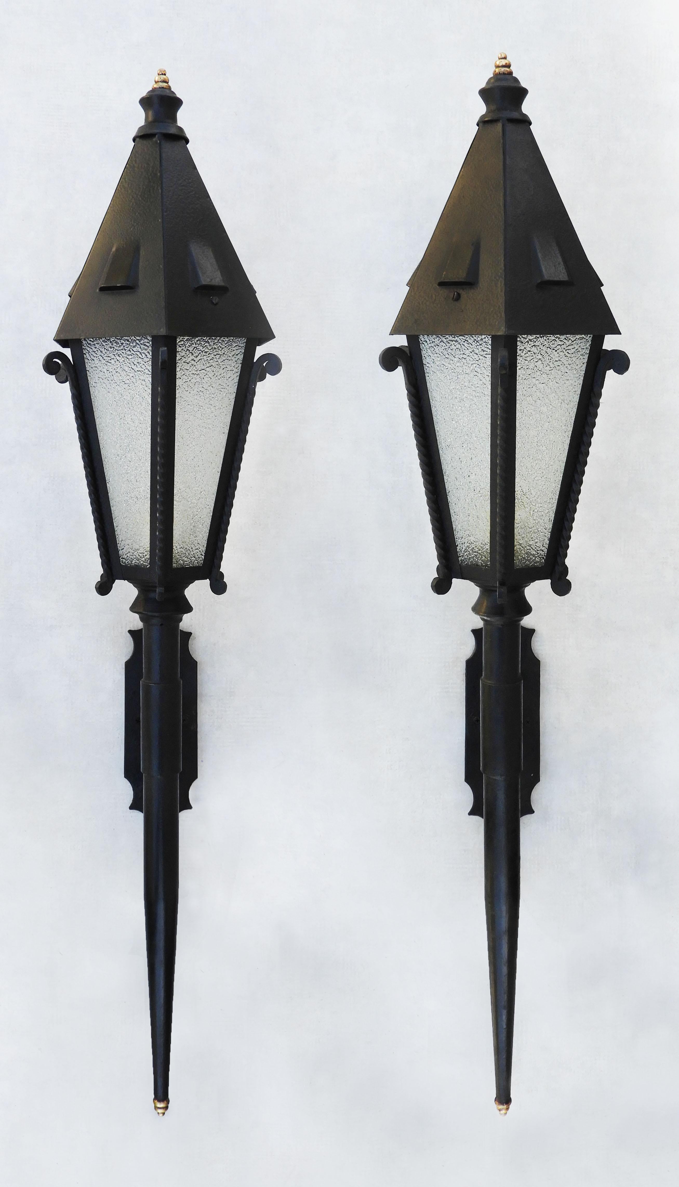 Large French Outdoor Torchère Lanterns C1950 In Good Condition In Trensacq, FR
