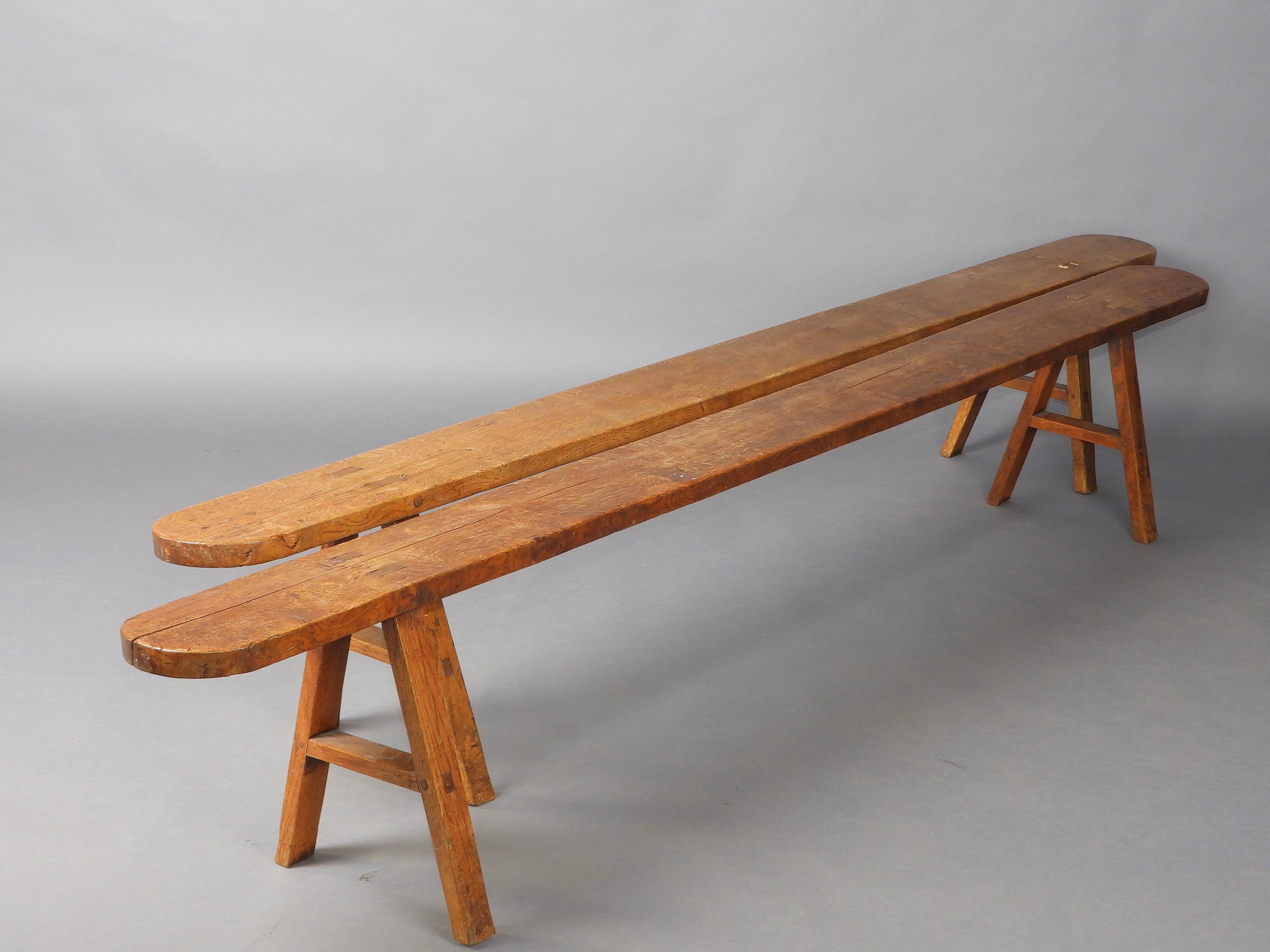 Pair of French farmer style bench In Good Condition For Sale In grand Lancy, CH