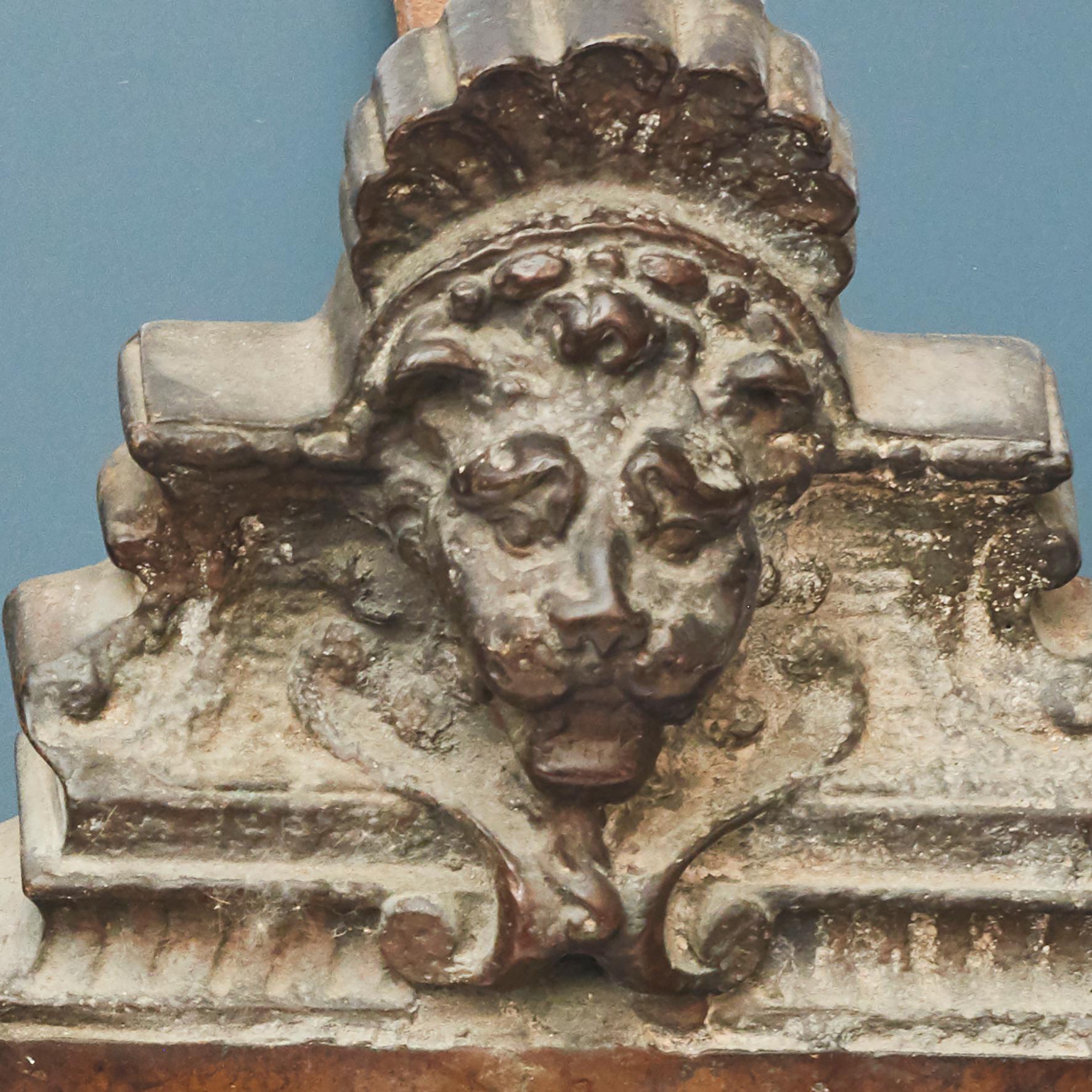 Pair of French Fireplace Bucks with Lion Heads In Good Condition In Kastrup, DK