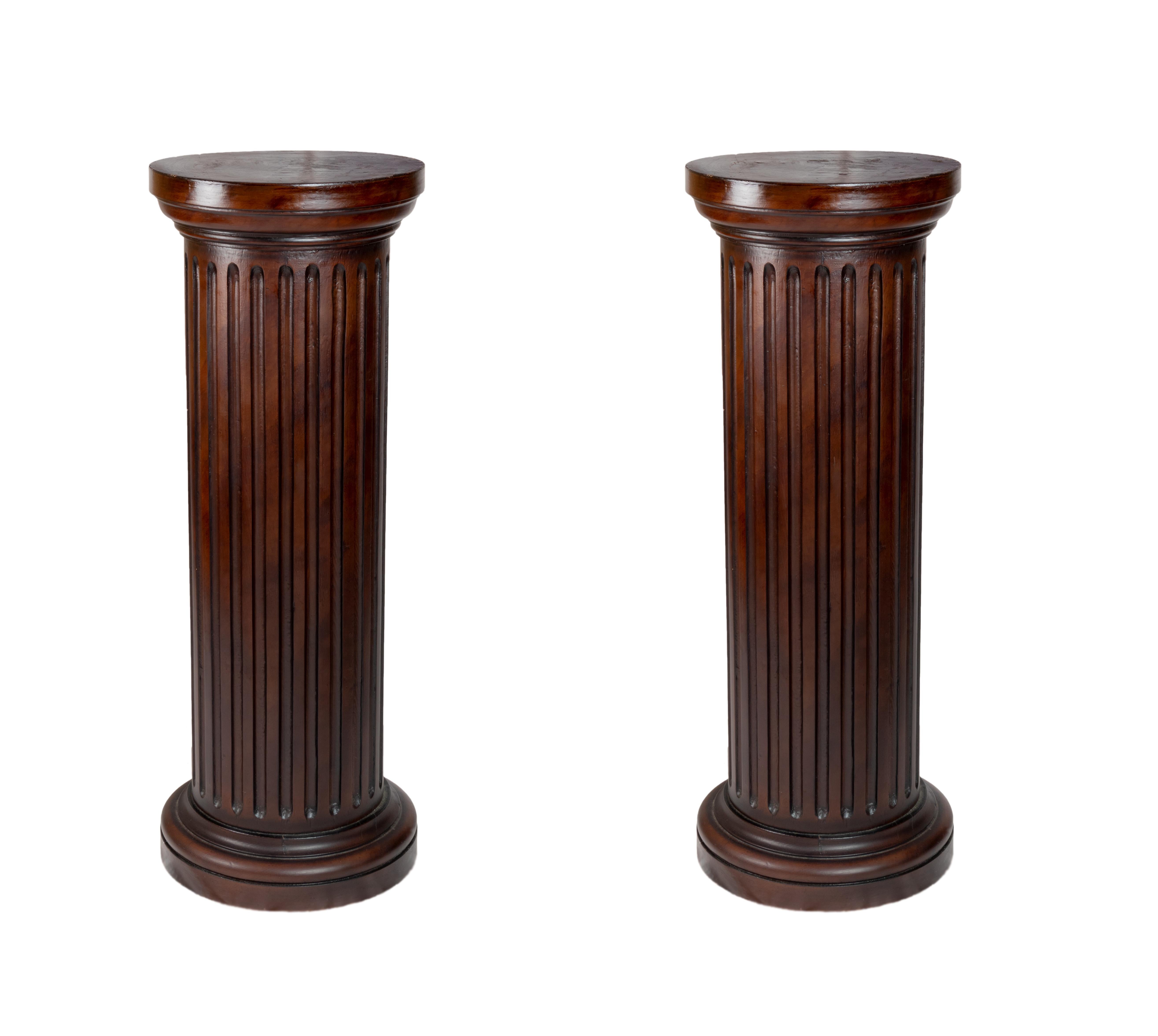  Paire de colonnes en bois cannelé français, 19ème siècle Bon état - En vente à Lisbon, PT