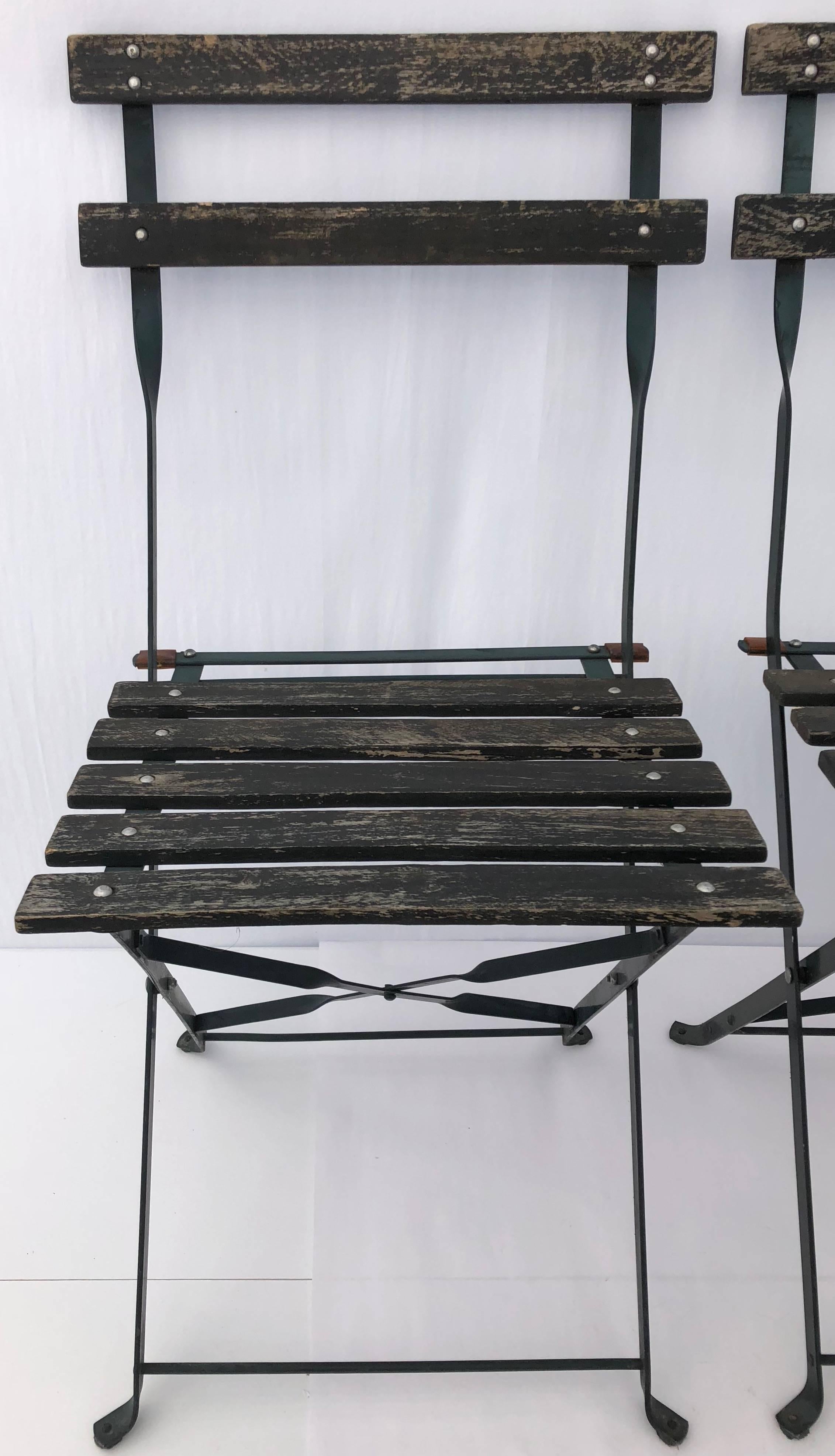 Pair of French Foldable Green Garden Chairs, Wood and Metal, 1950s For Sale 2