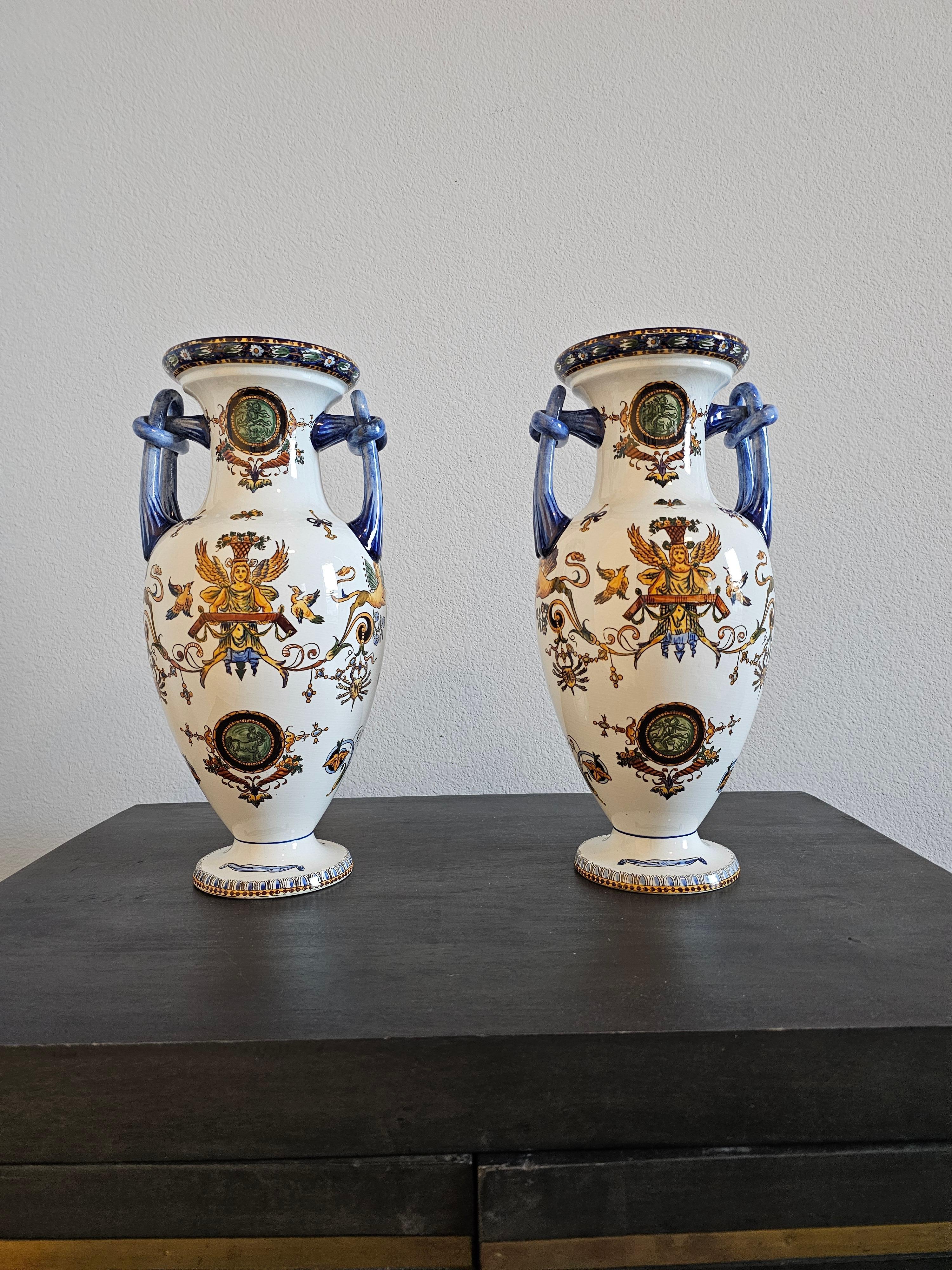 Paire de vases français en céramique néo-renaissance Gien Fiance 2