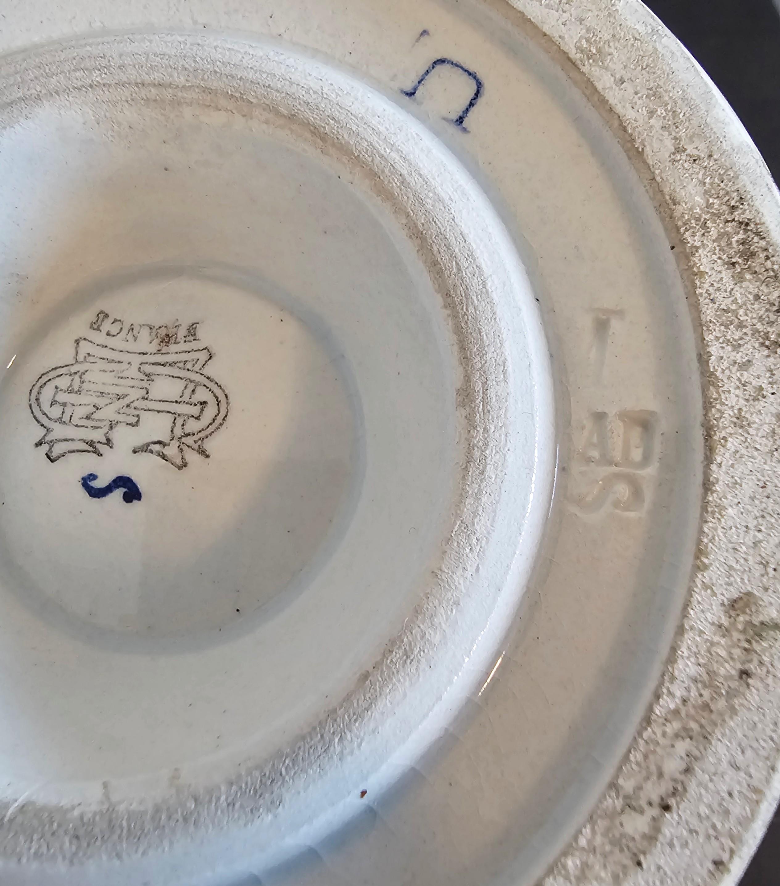 Paire de vases français en céramique néo-renaissance Gien Fiance 11
