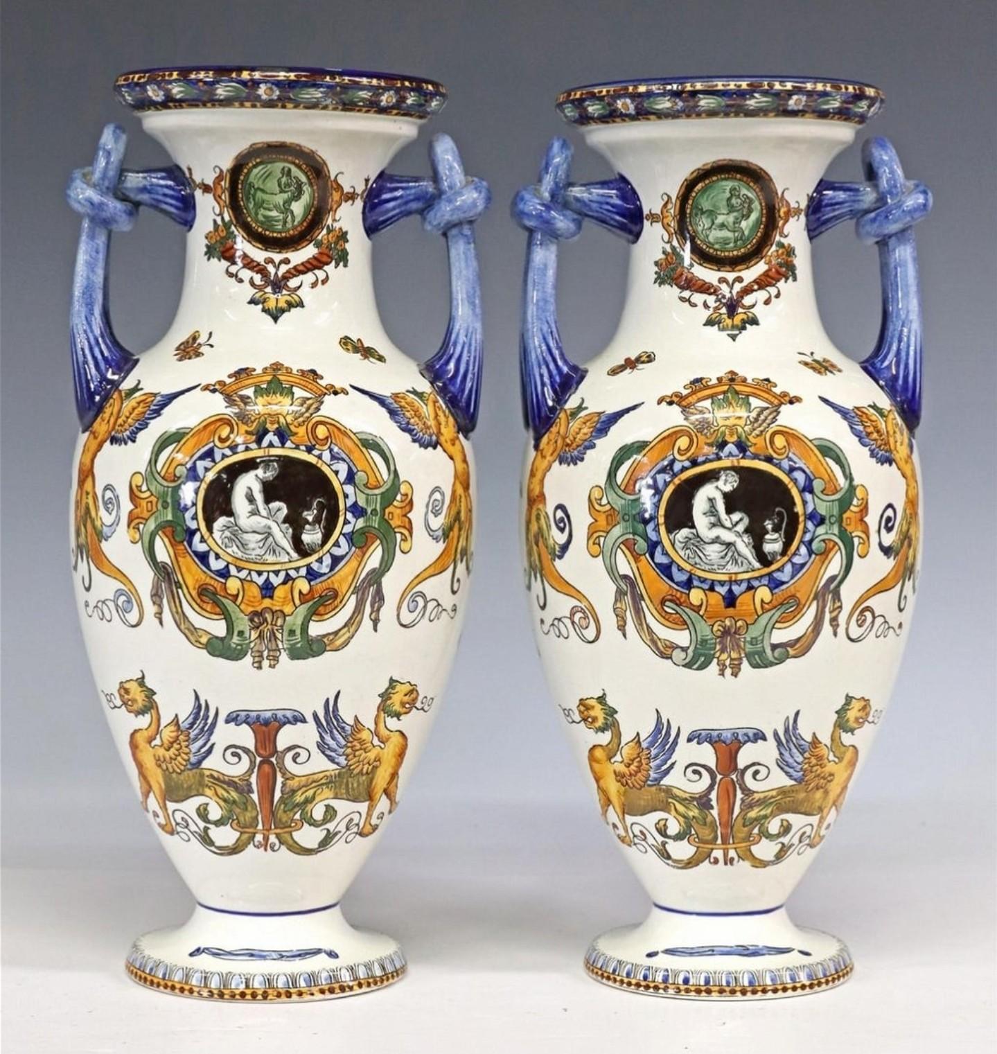Néo-Renaissance Paire de vases français en céramique néo-renaissance Gien Fiance en vente