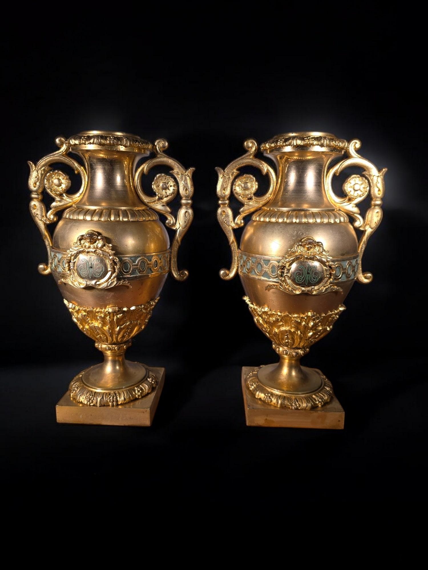 Pair of French Gilded Bronze Vases with Turquoise Enamel In Good Condition For Sale In Madrid, ES