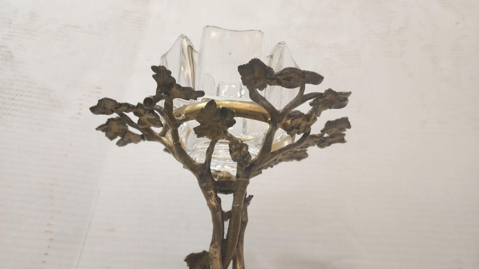 XIX secolo Coppia di candelabri dorati francesi in vendita
