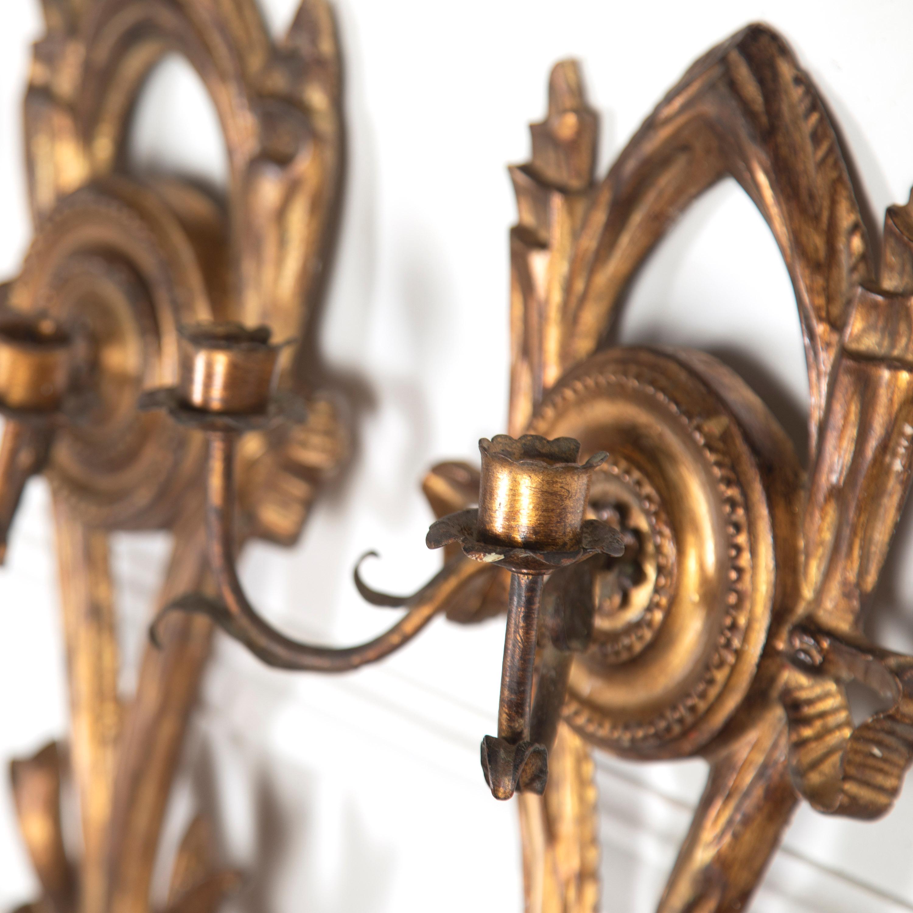 Pair of French Gilded Sconces In Good Condition For Sale In Gloucestershire, GB