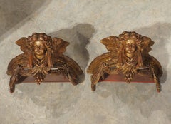 Paar französische vergoldete und polychrom geflügelte Cherub Ziels Du Lit, vergoldet, 20. Jahrhundert