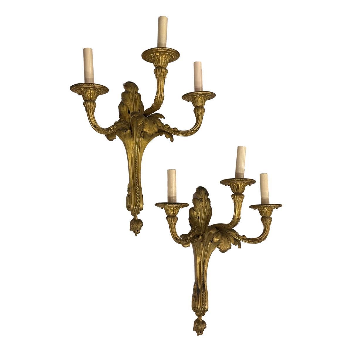 Coppia di applique francesi in bronzo dorato in vendita 4