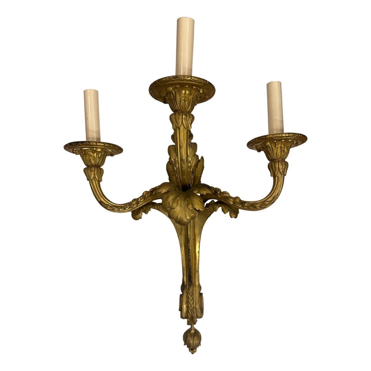 Francese Coppia di applique francesi in bronzo dorato in vendita