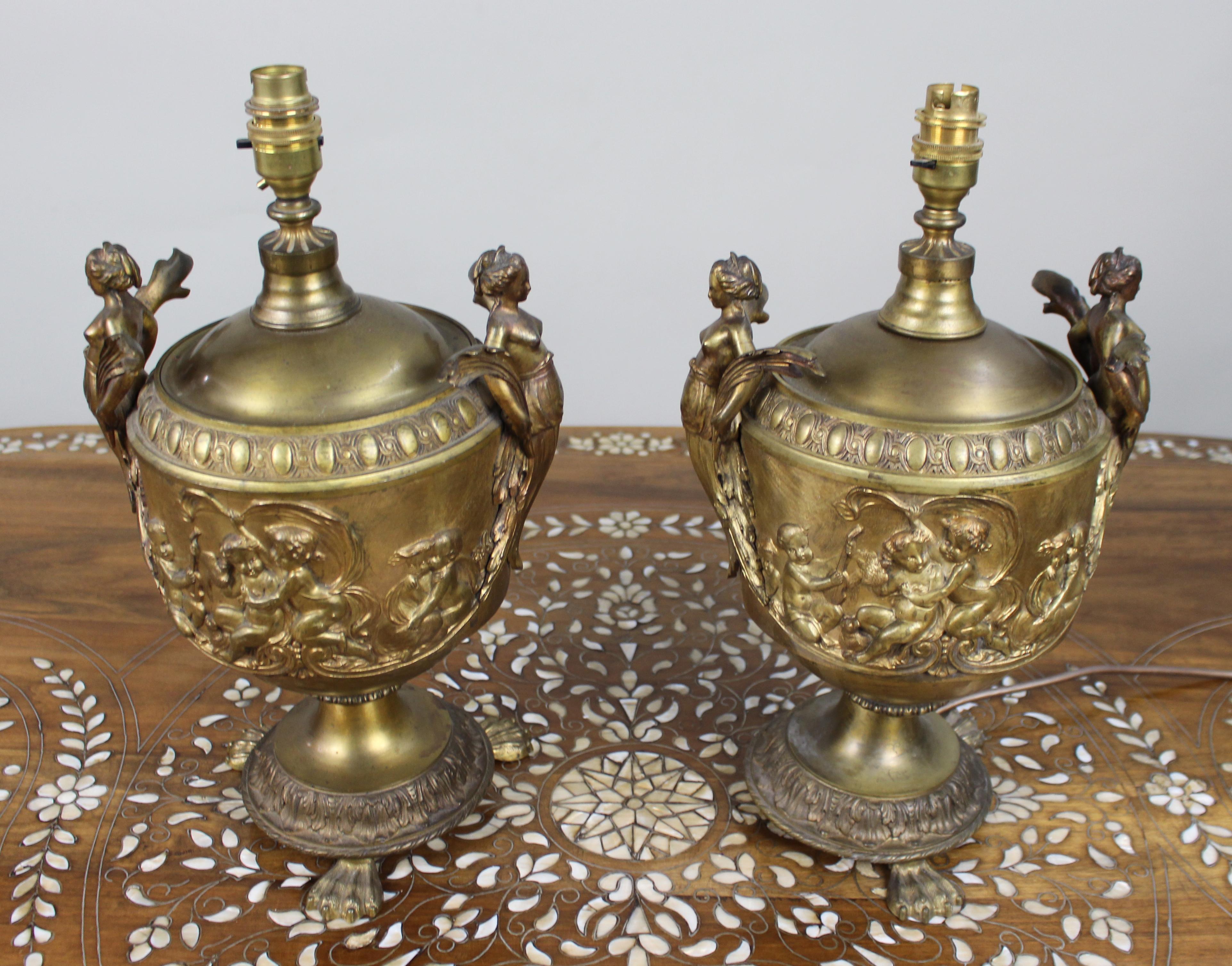 Pair of French Gilt Bronze Urn Lamps with Putti Reliefs, circa 1900 In Fair Condition For Sale In Worcester, GB