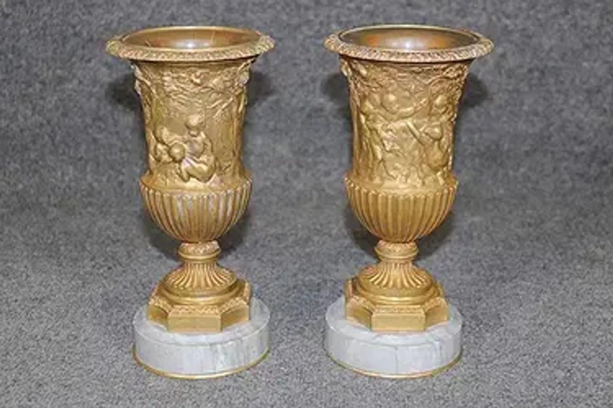 Pair of French Gilt Bronze Vases In Good Condition For Sale In Dallas, TX
