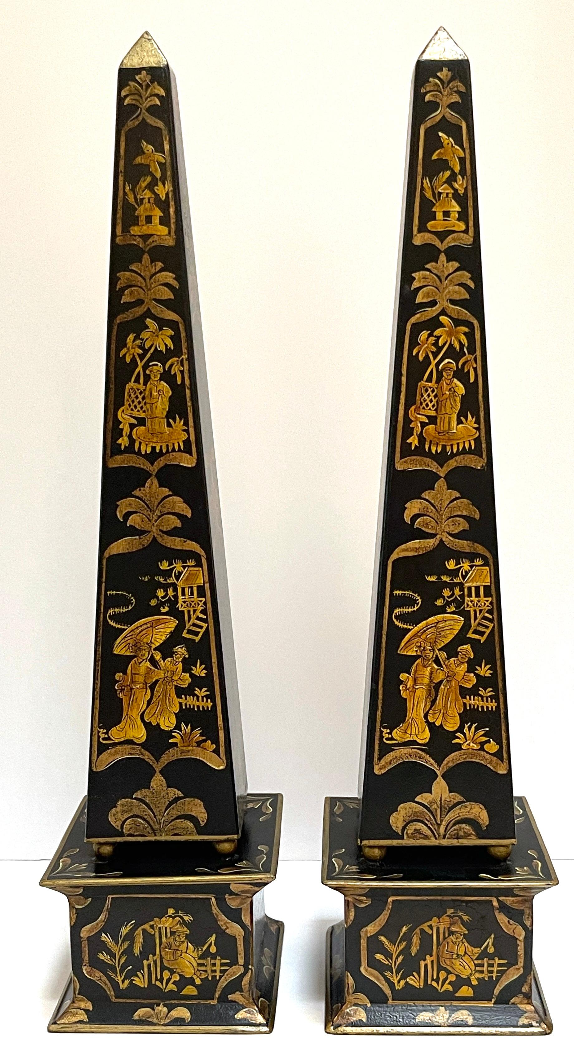 Pair of French Gilt & Enameled Decorated Chinoiserie Tole Obelisks   In Good Condition In West Palm Beach, FL