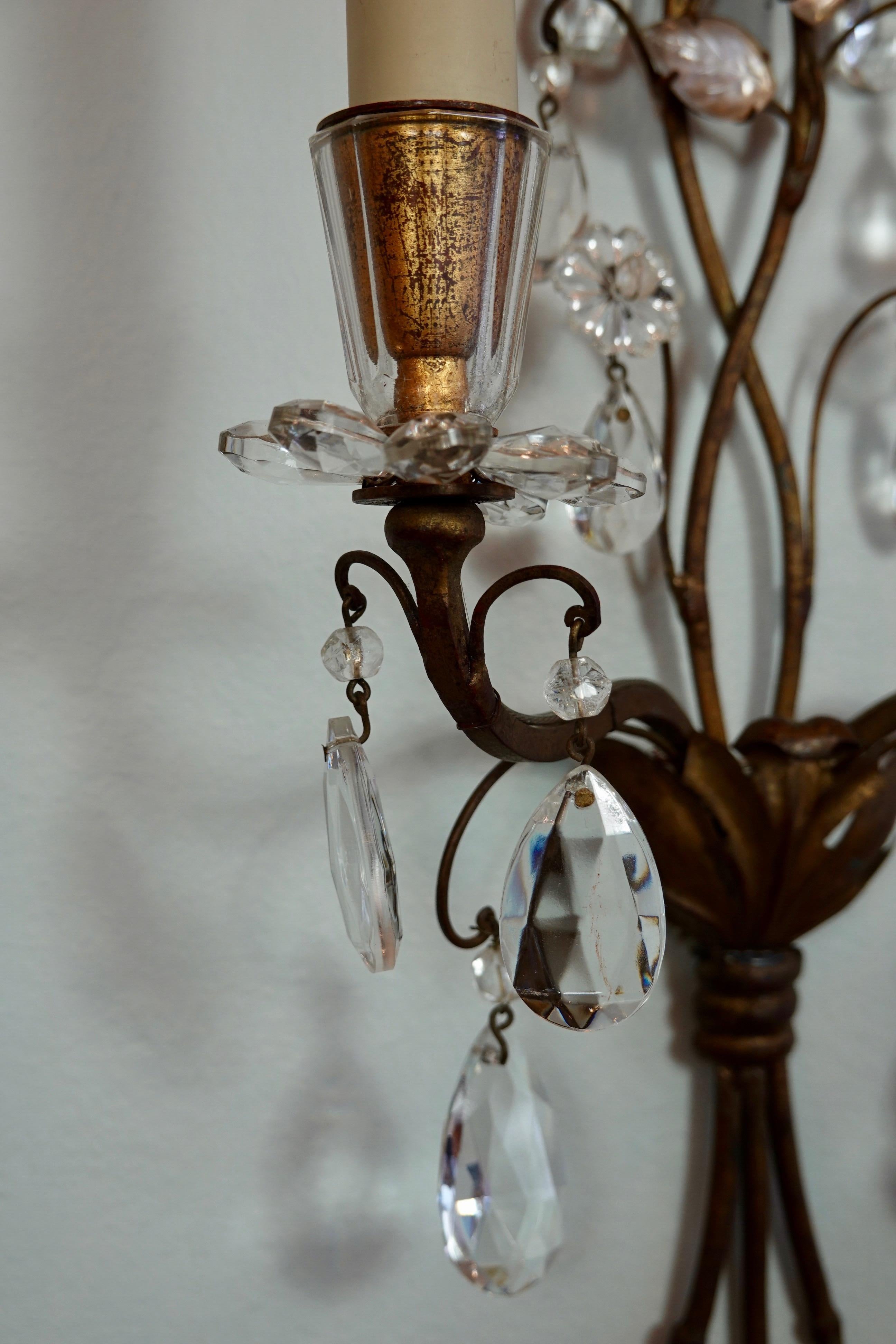 Pair of French Gilt-Metal and Crystal Leaf Sconces by Maison Baguès For Sale 7