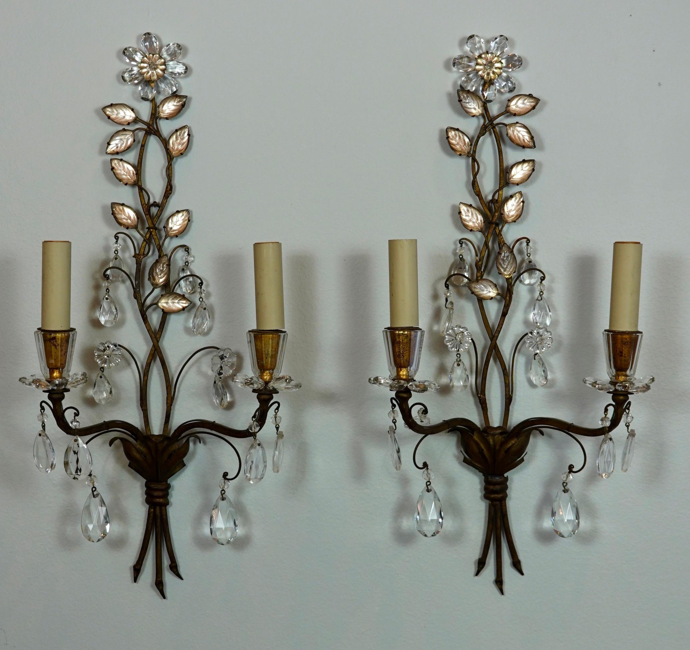 Pair of French Gilt-Metal and Crystal Leaf Sconces by Maison Baguès In Good Condition For Sale In Pembroke, MA