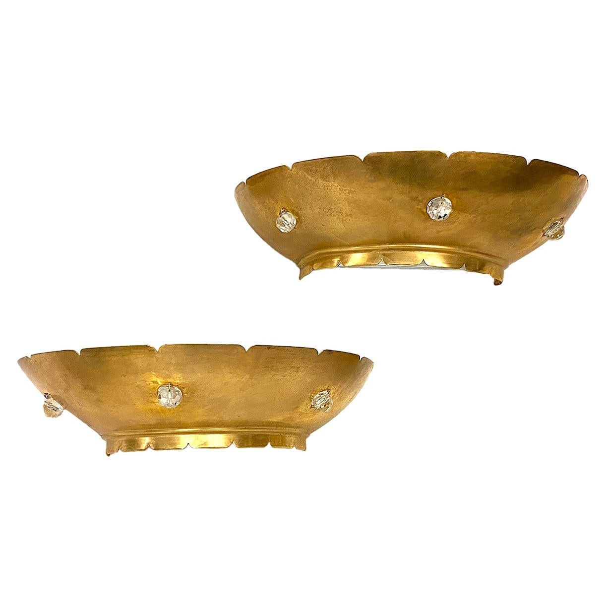 Coppia di applique francesi dorate con cristalli in vendita