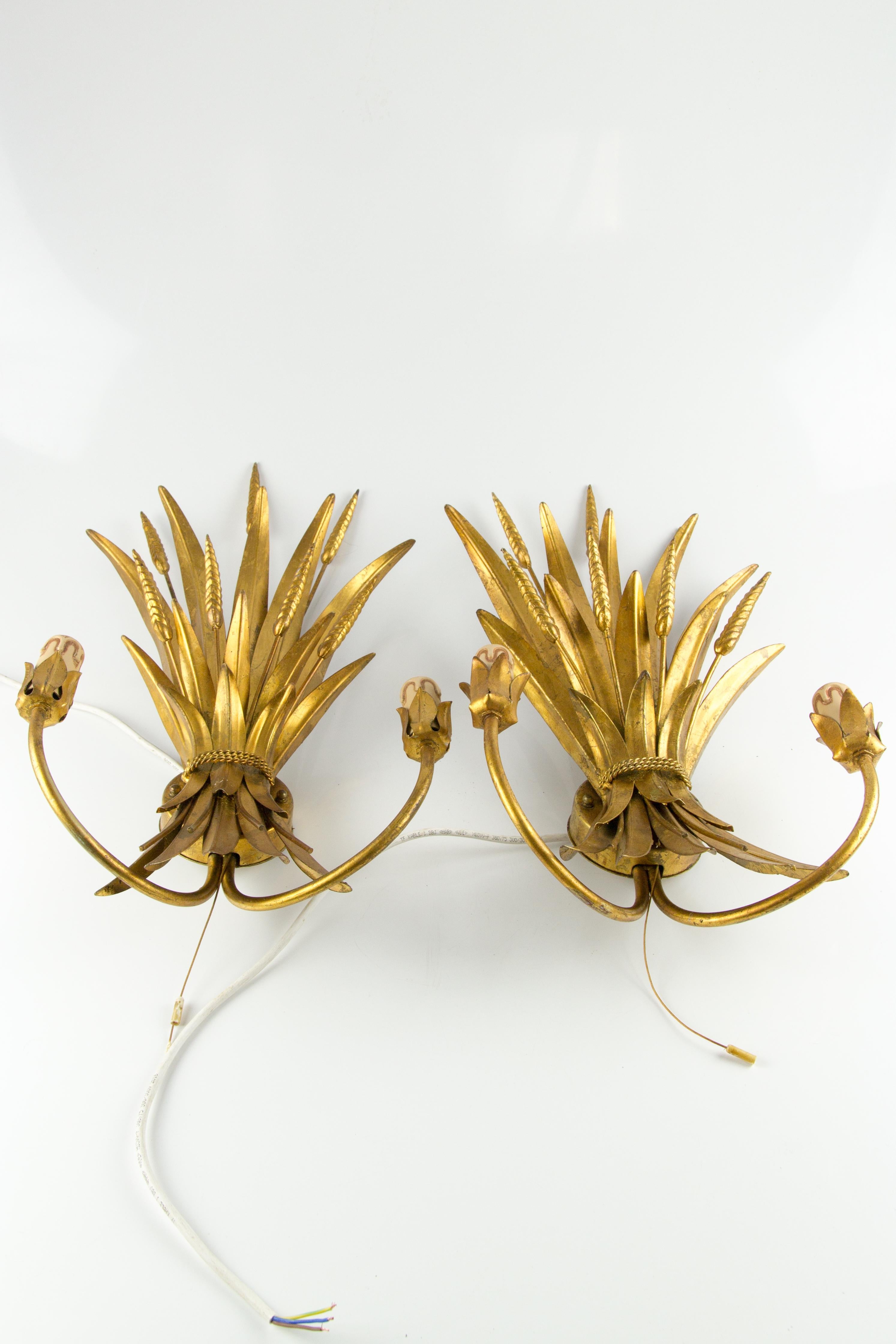 Pair of French Gilt Toleware Wheat Leaf Wall Sconces, 1950s 3