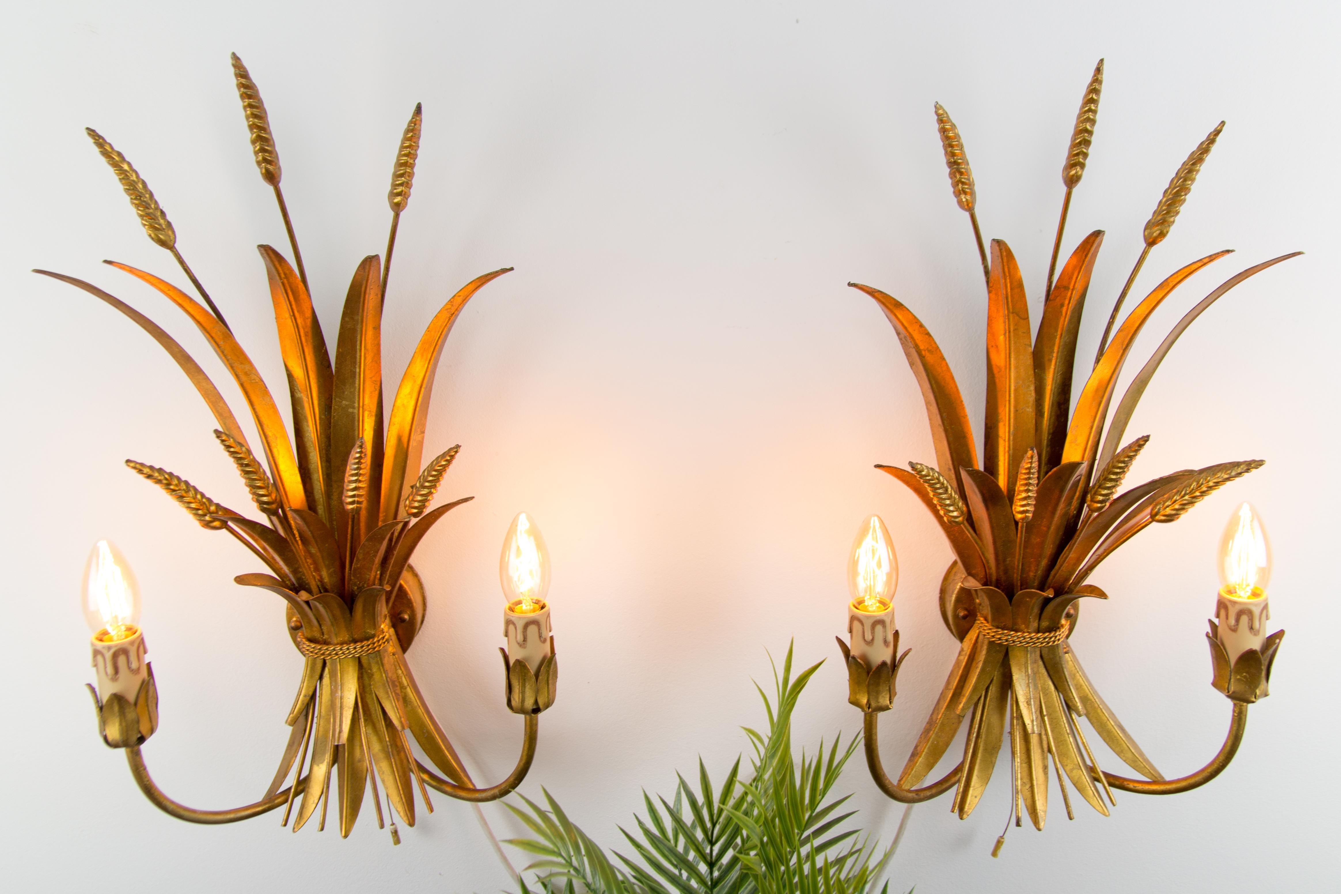 Hollywood Regency Pair of French Gilt Toleware Wheat Leaf Wall Sconces, 1950s