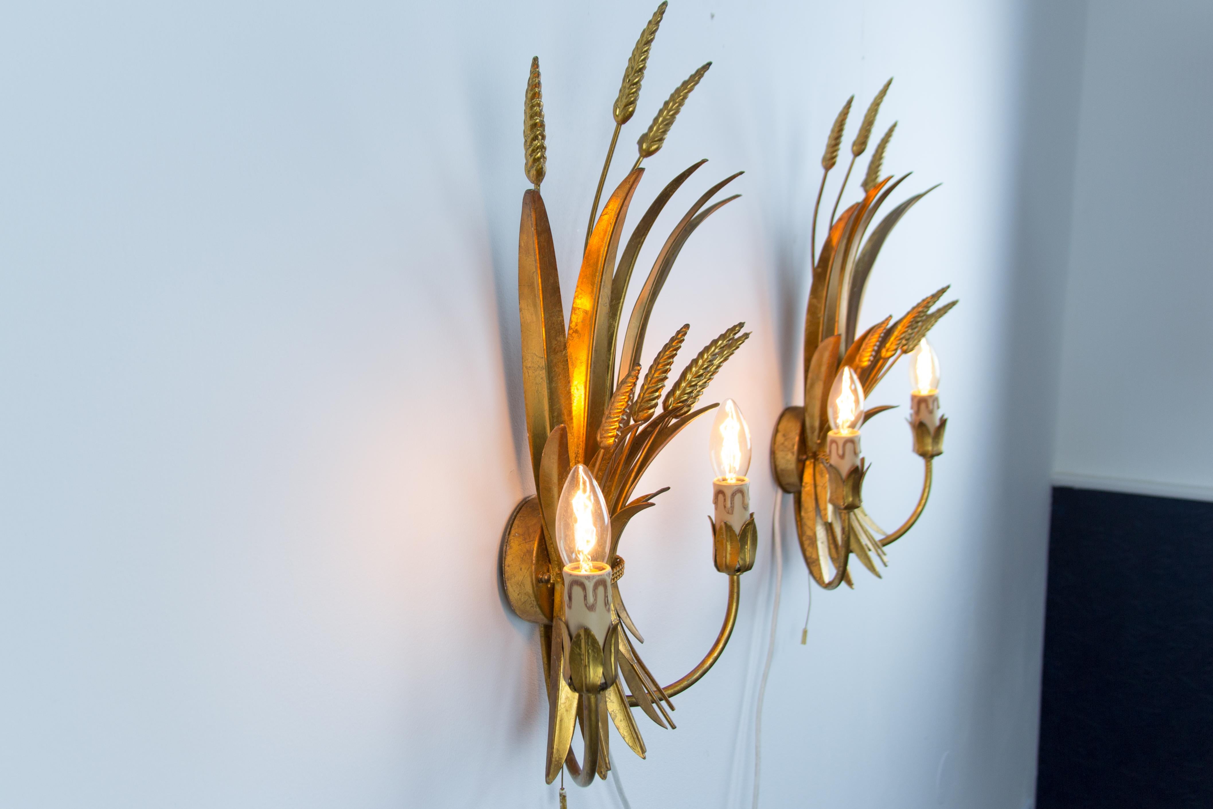Mid-20th Century Pair of French Gilt Toleware Wheat Leaf Wall Sconces, 1950s