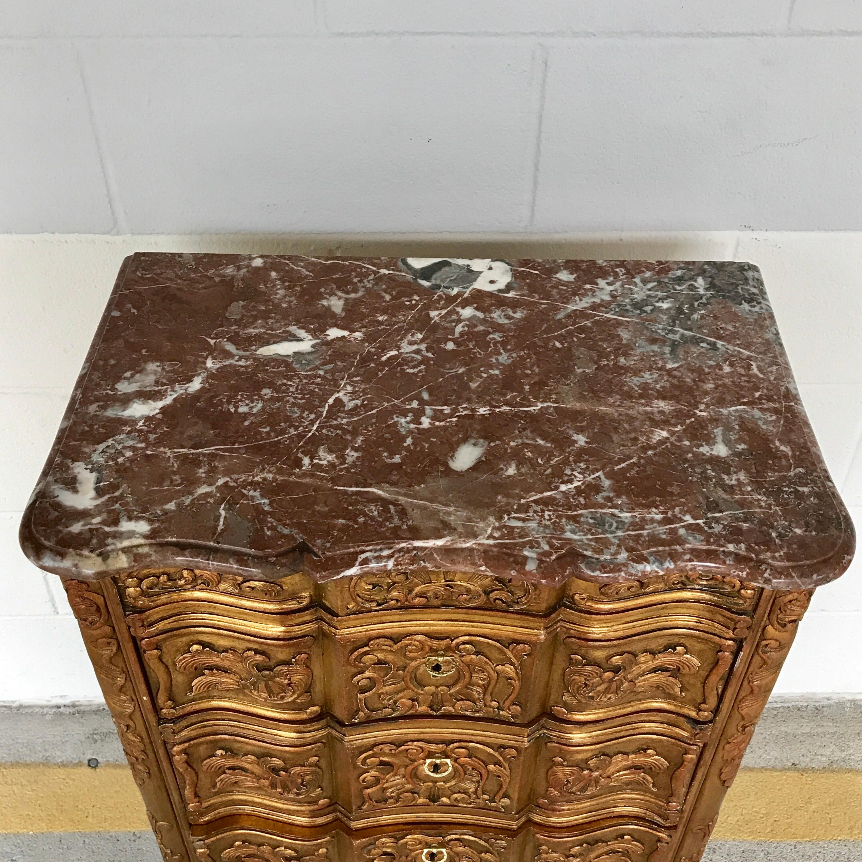 Pair of French Giltwood Diminutive Marble-Top Commodes For Sale 4