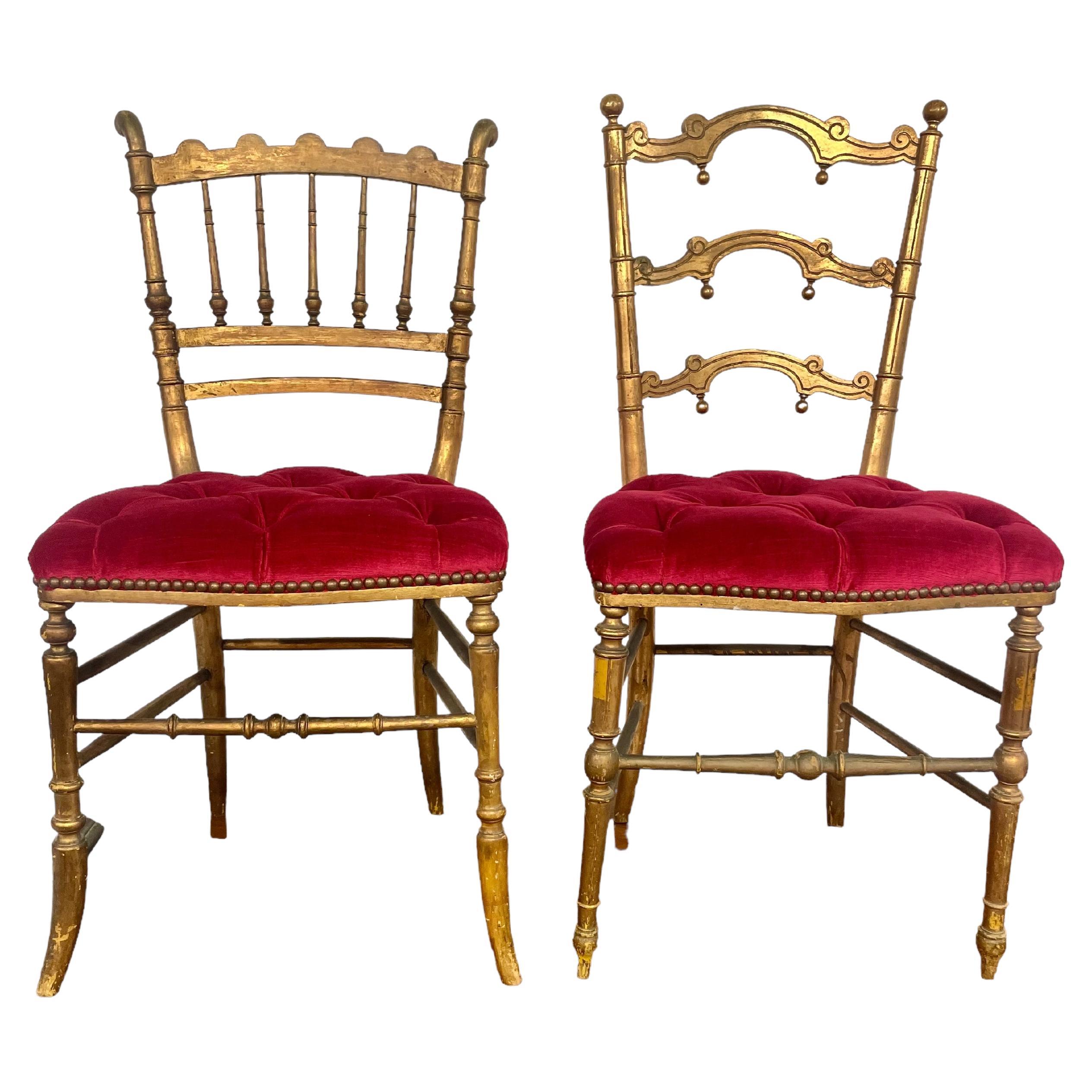 Ensemble de 2 chaises d'opéra en bois doré datant des années 1880 
