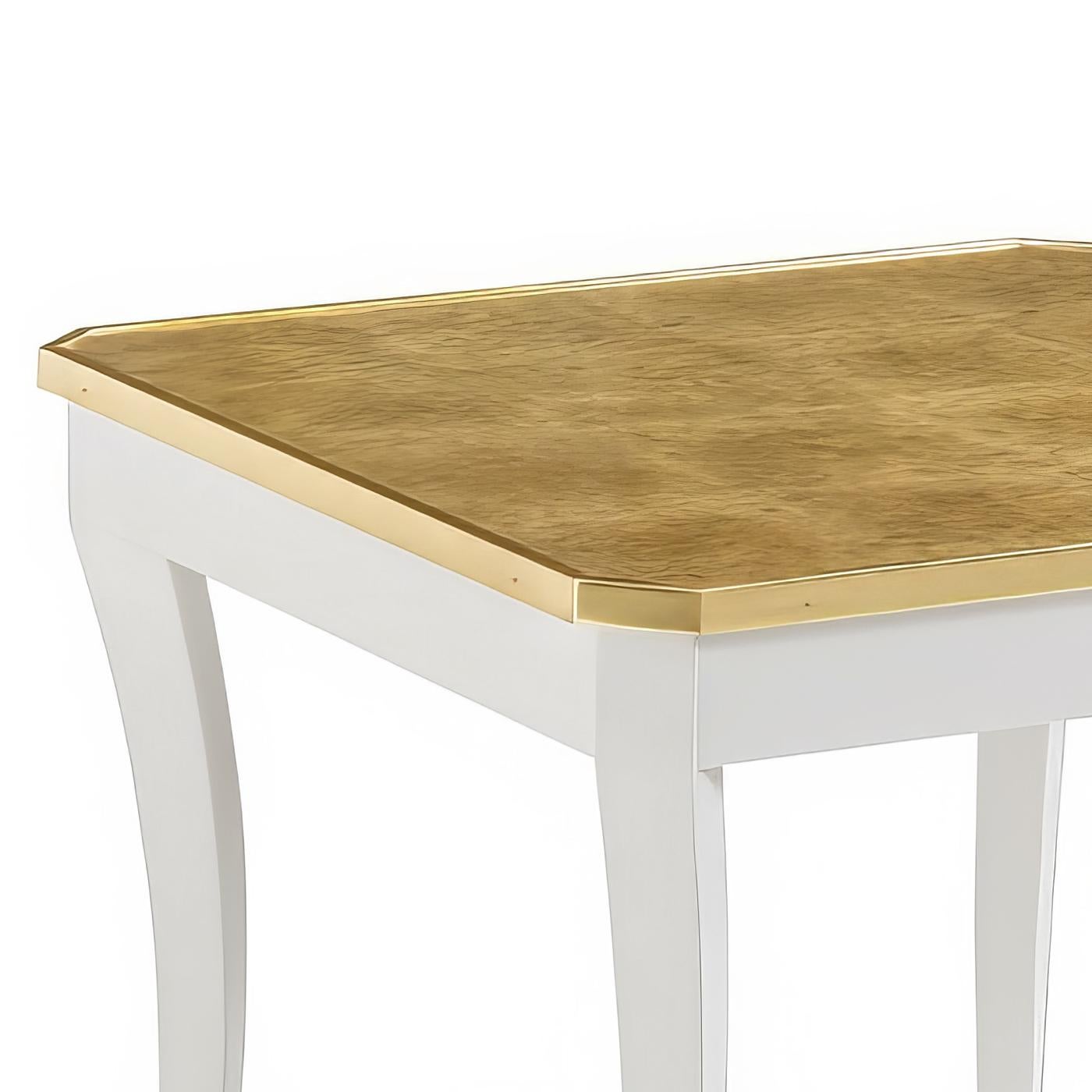 Mid-Century Modern Paire de tables d'appoint françaises en or églomisé en vente