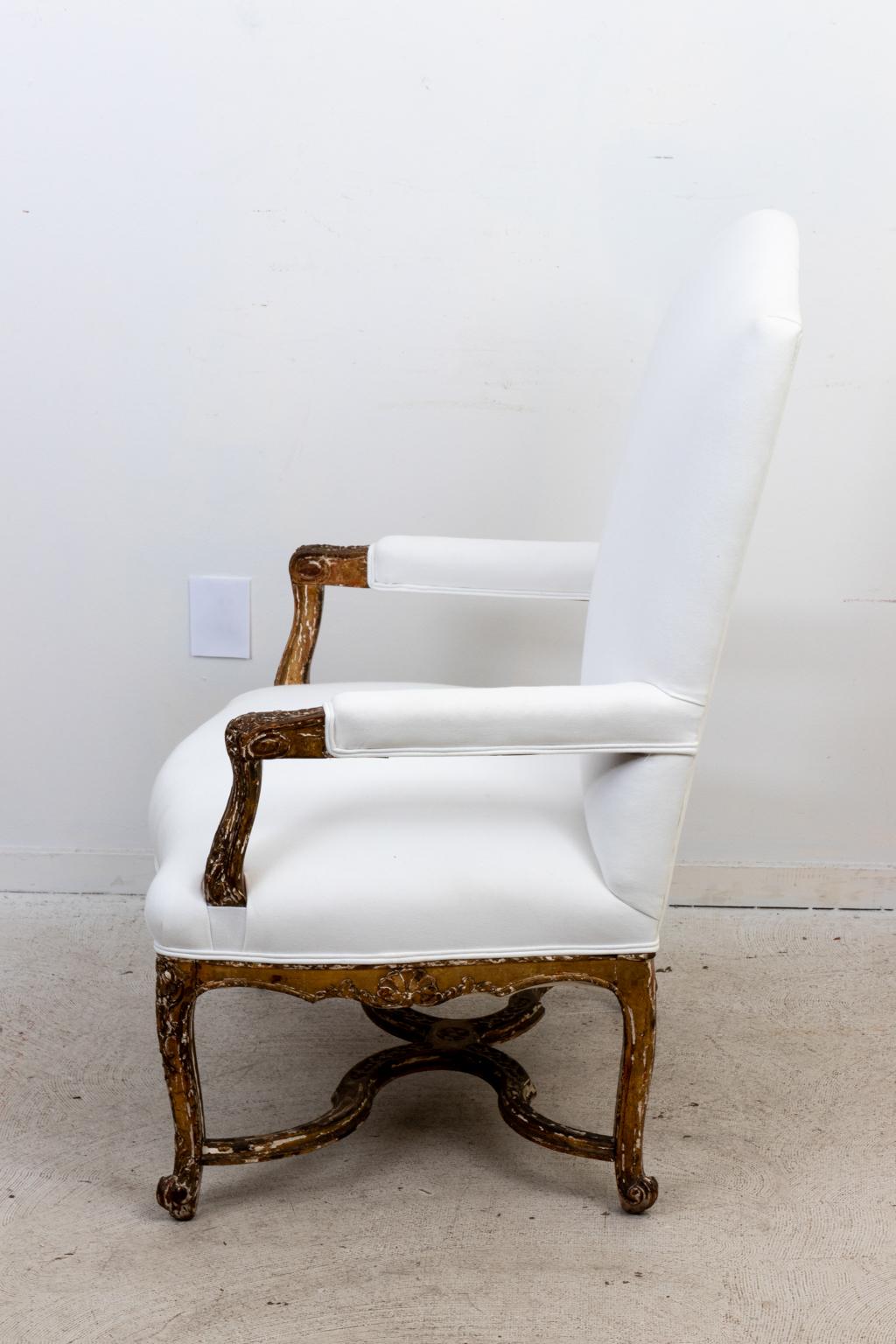 Pair of French Gold Gilt Carved Chairs In Good Condition In Stamford, CT
