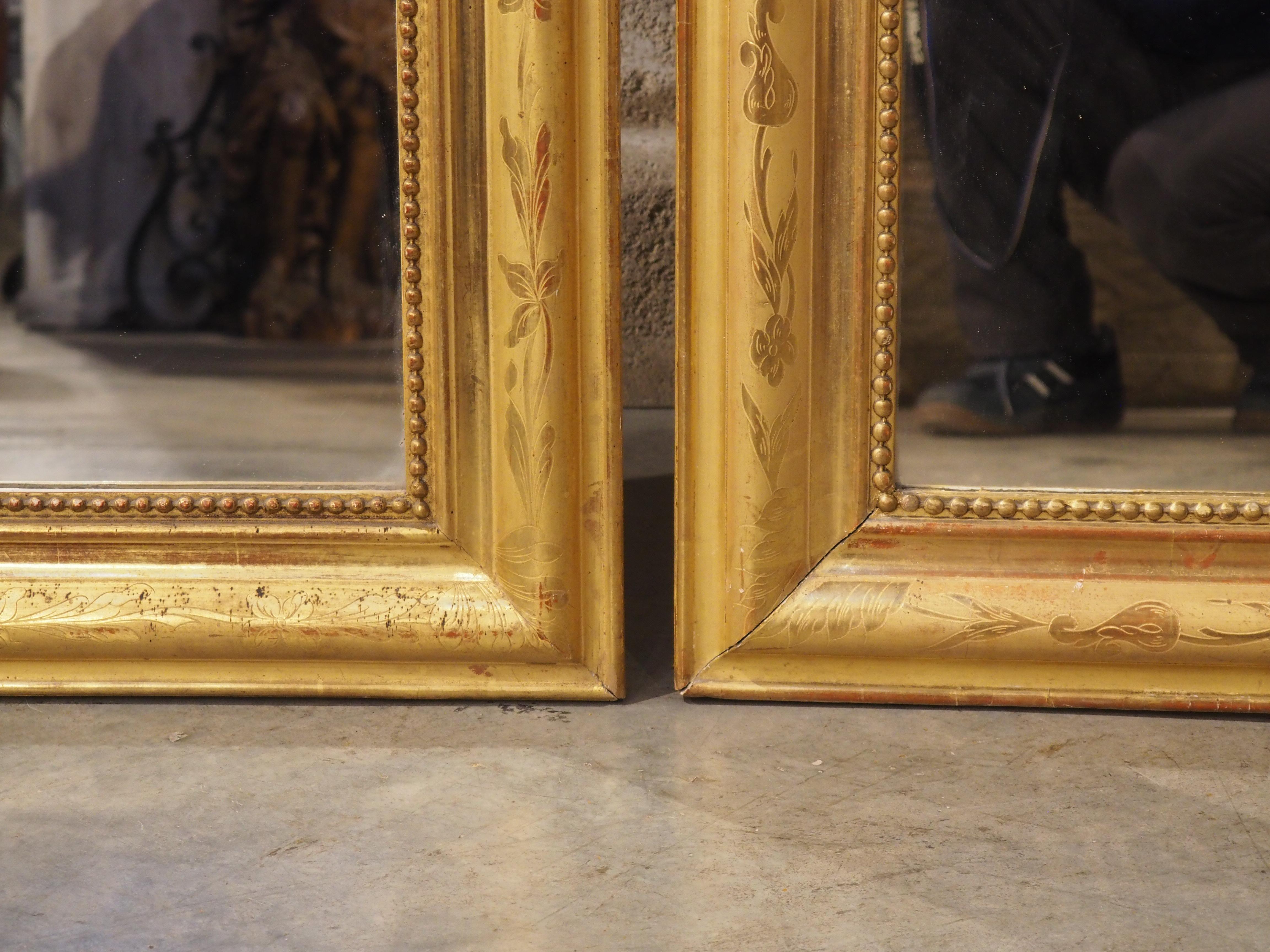Paire de miroirs Louis Philippe français à motifs floraux en feuille d'or, vers 1890 en vente 5
