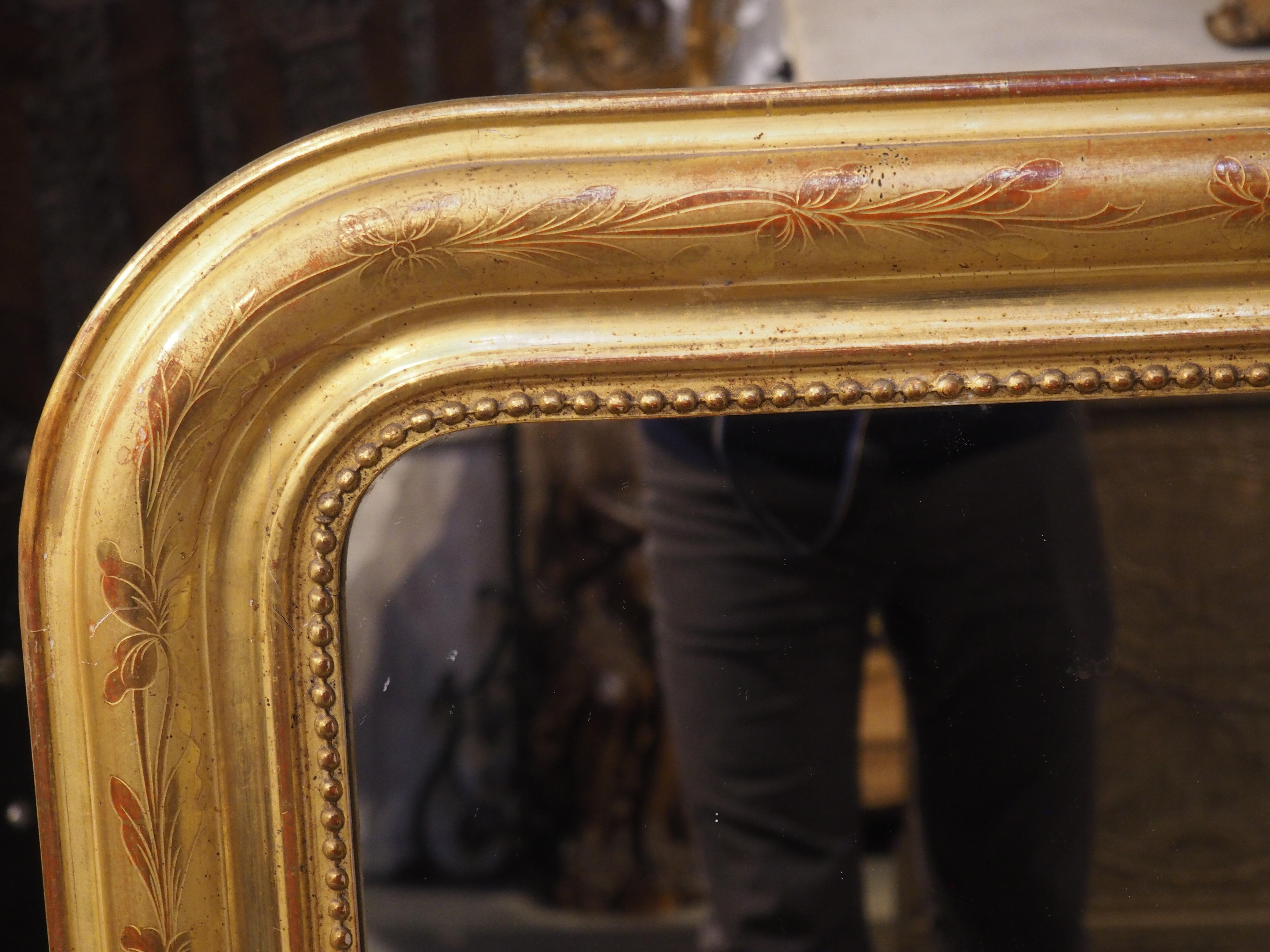 Paire de miroirs Louis Philippe français à motifs floraux en feuille d'or, vers 1890 en vente 7
