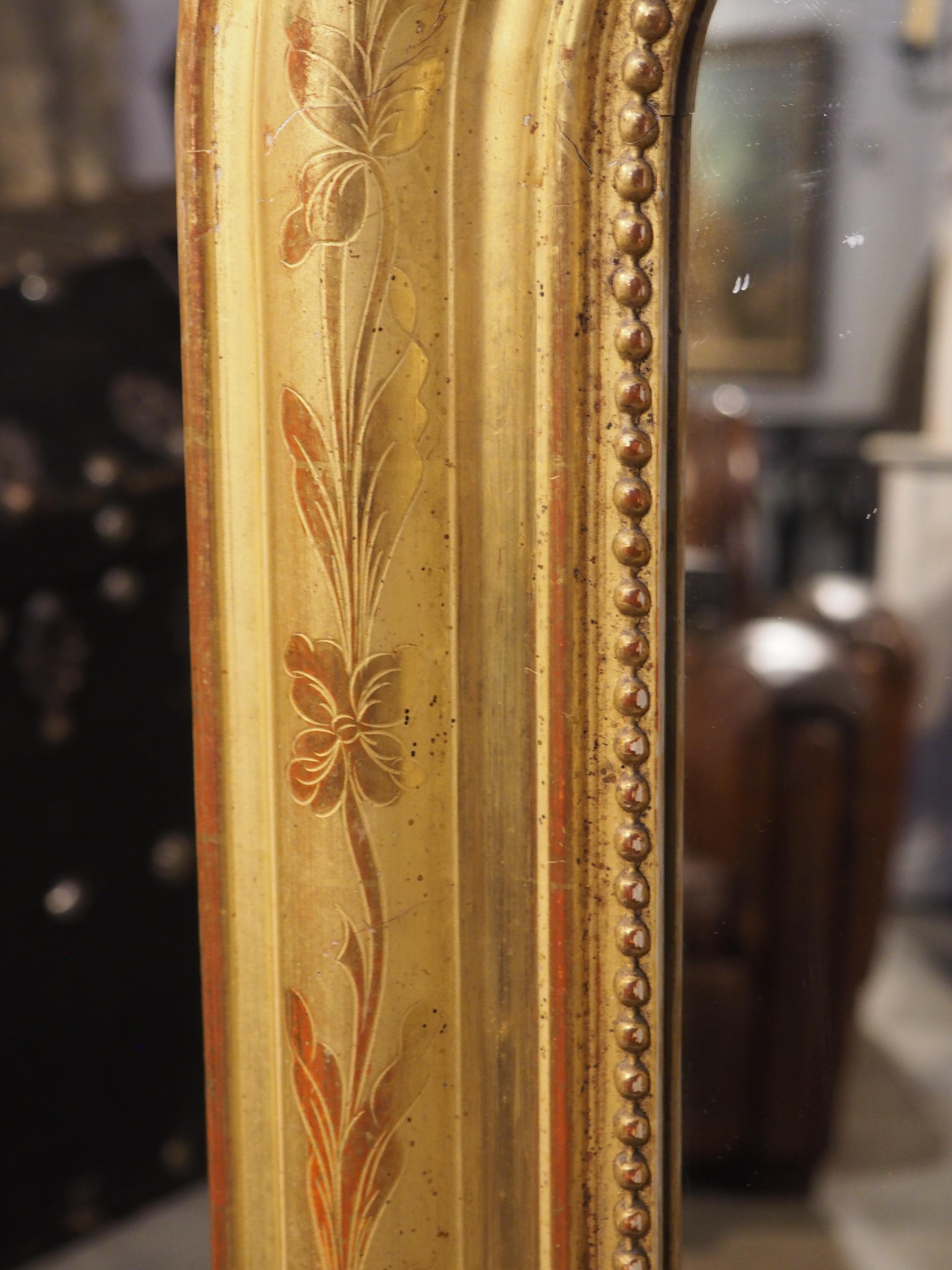 Paire de miroirs Louis Philippe français à motifs floraux en feuille d'or, vers 1890 en vente 8