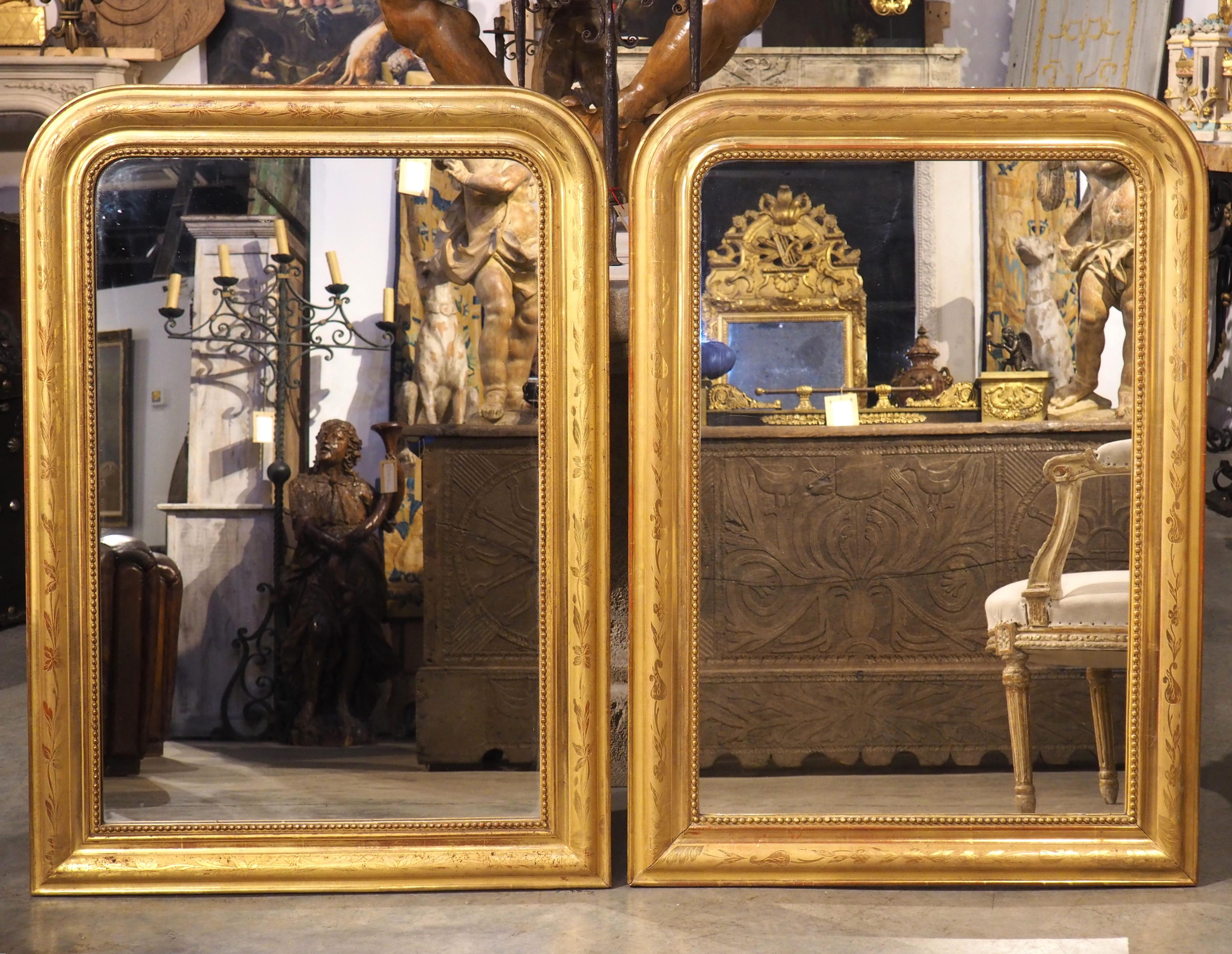 Paire de miroirs Louis Philippe français à motifs floraux en feuille d'or, vers 1890 en vente 11
