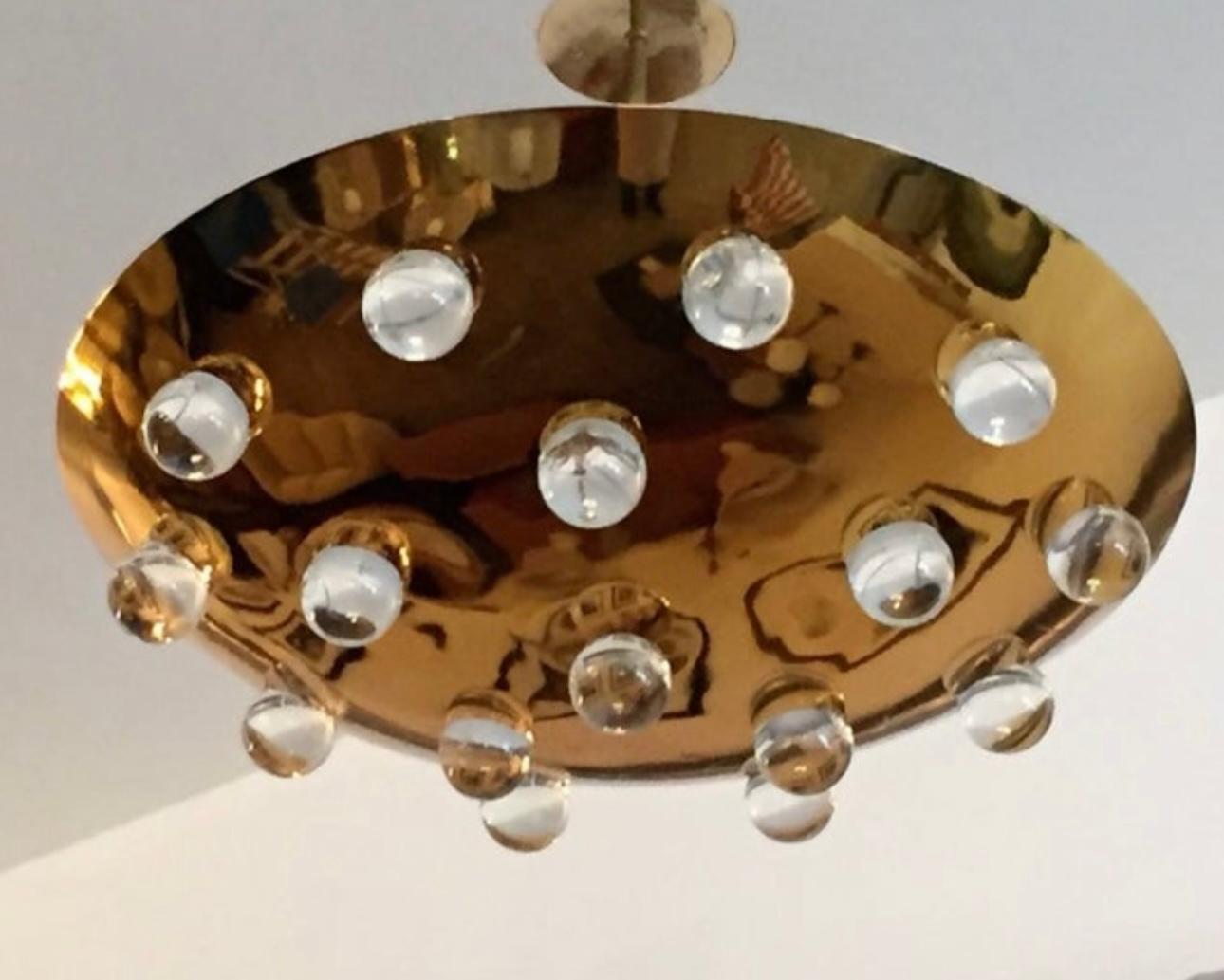 Coppia di ciondoli a forma di orbita in cristallo dorato francese in vendita 1