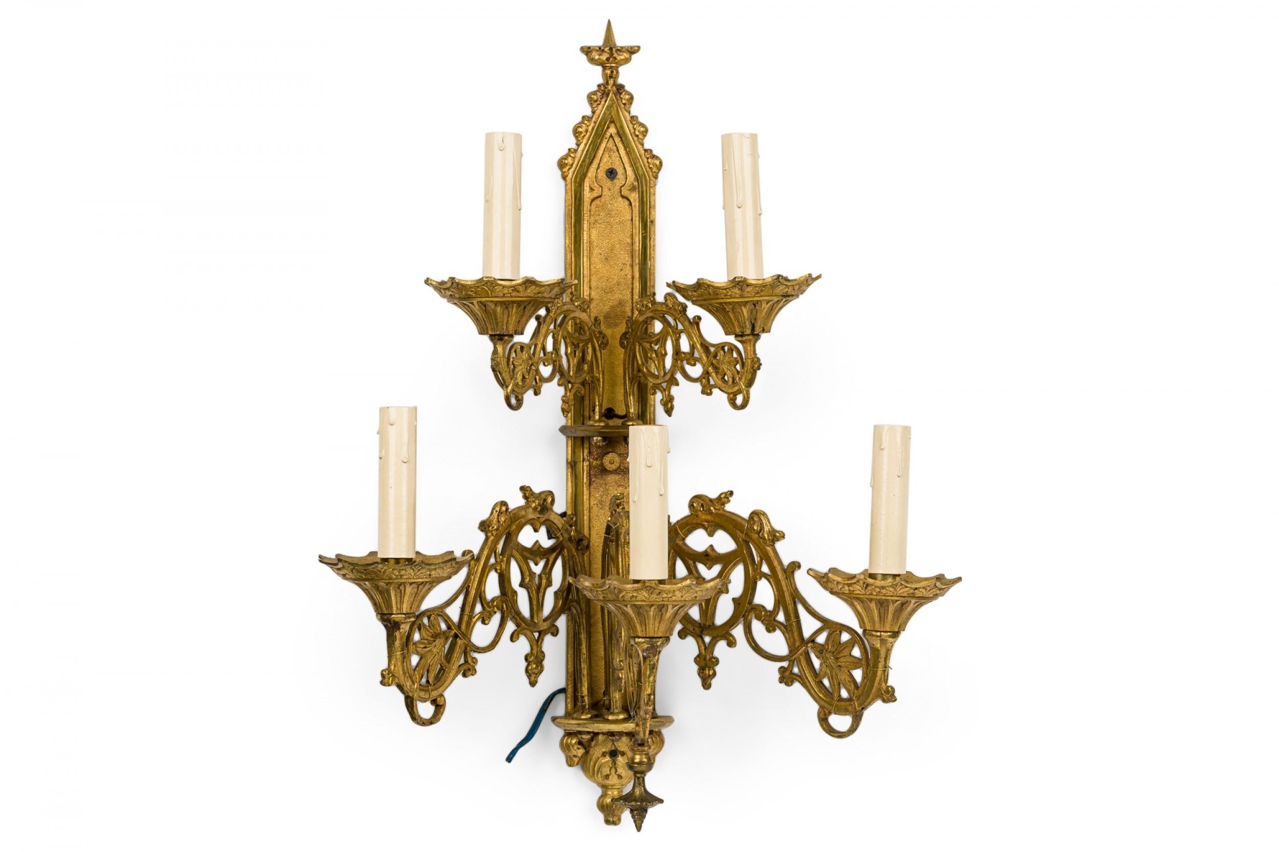 Coppia di sconsigliere in bronzo dorato in stile gotico francese in vendita 1