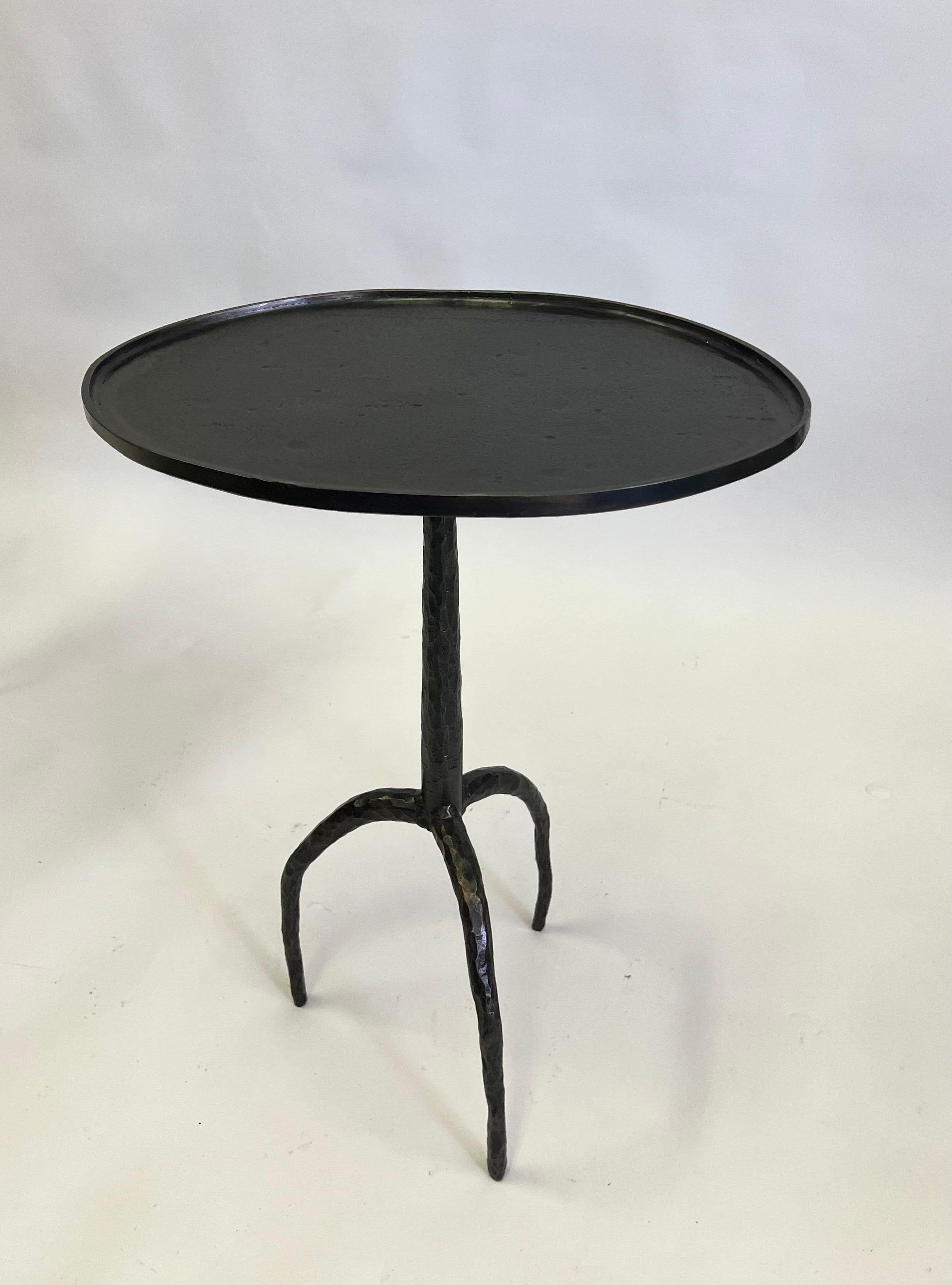 Hand-Crafted Pair of French Hammered Wrought Iron Side Tables in style of Diego Giacometti For Sale