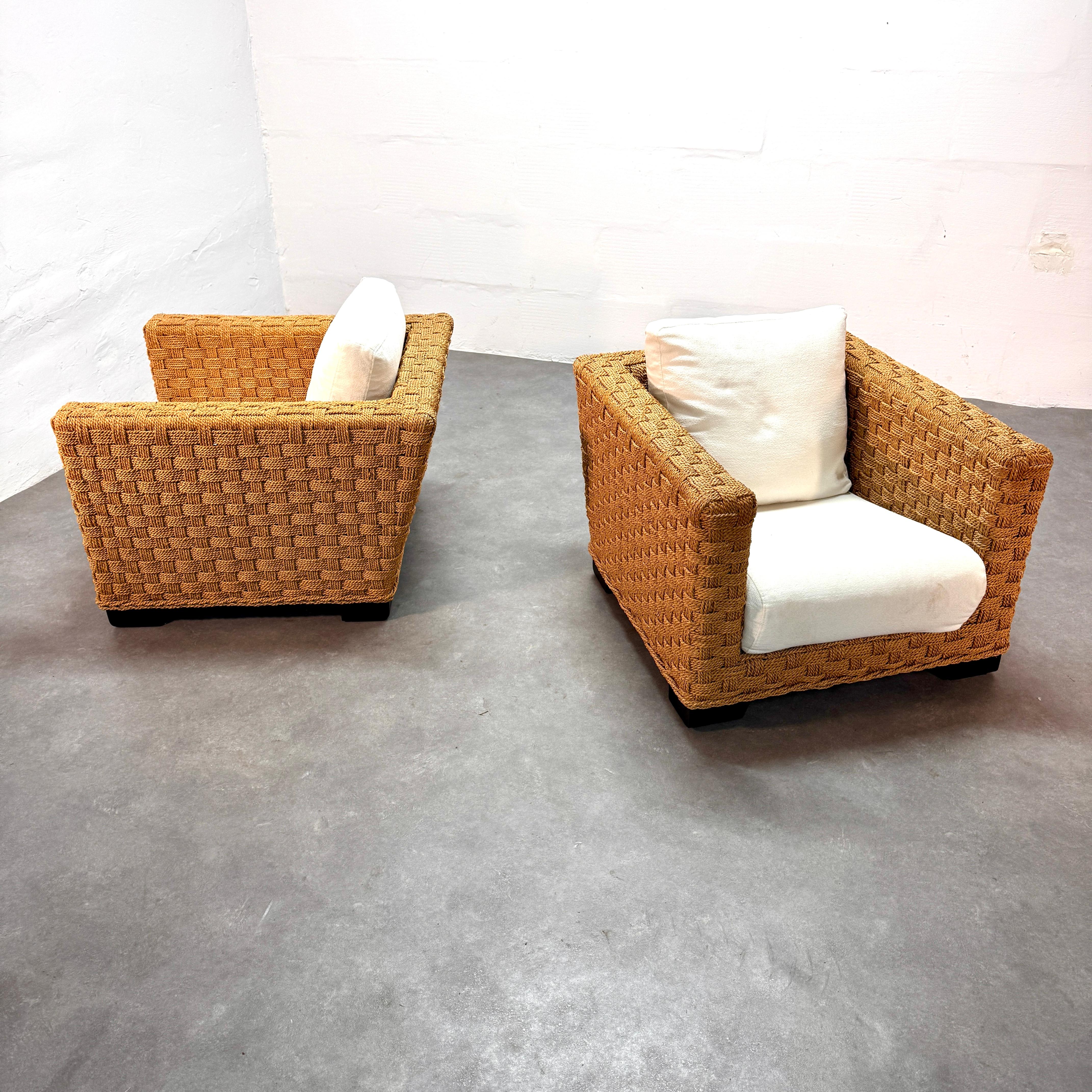 Coppia di poltrone francesi in tessuto di Hempe di Audoux et Minet per Ligne Roset in vendita 1