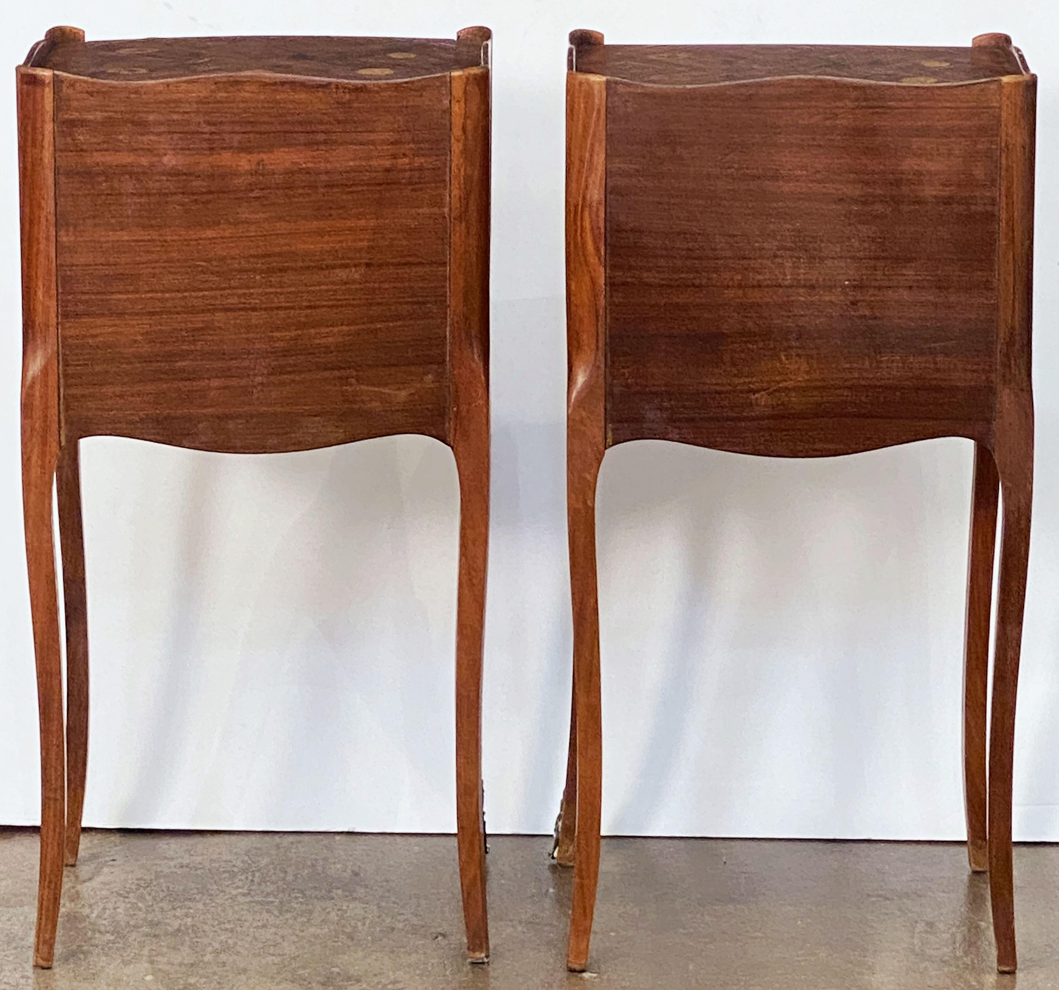 Pair of French Inlaid Bedside Tables or Nightstands on Cabriole Legs 14