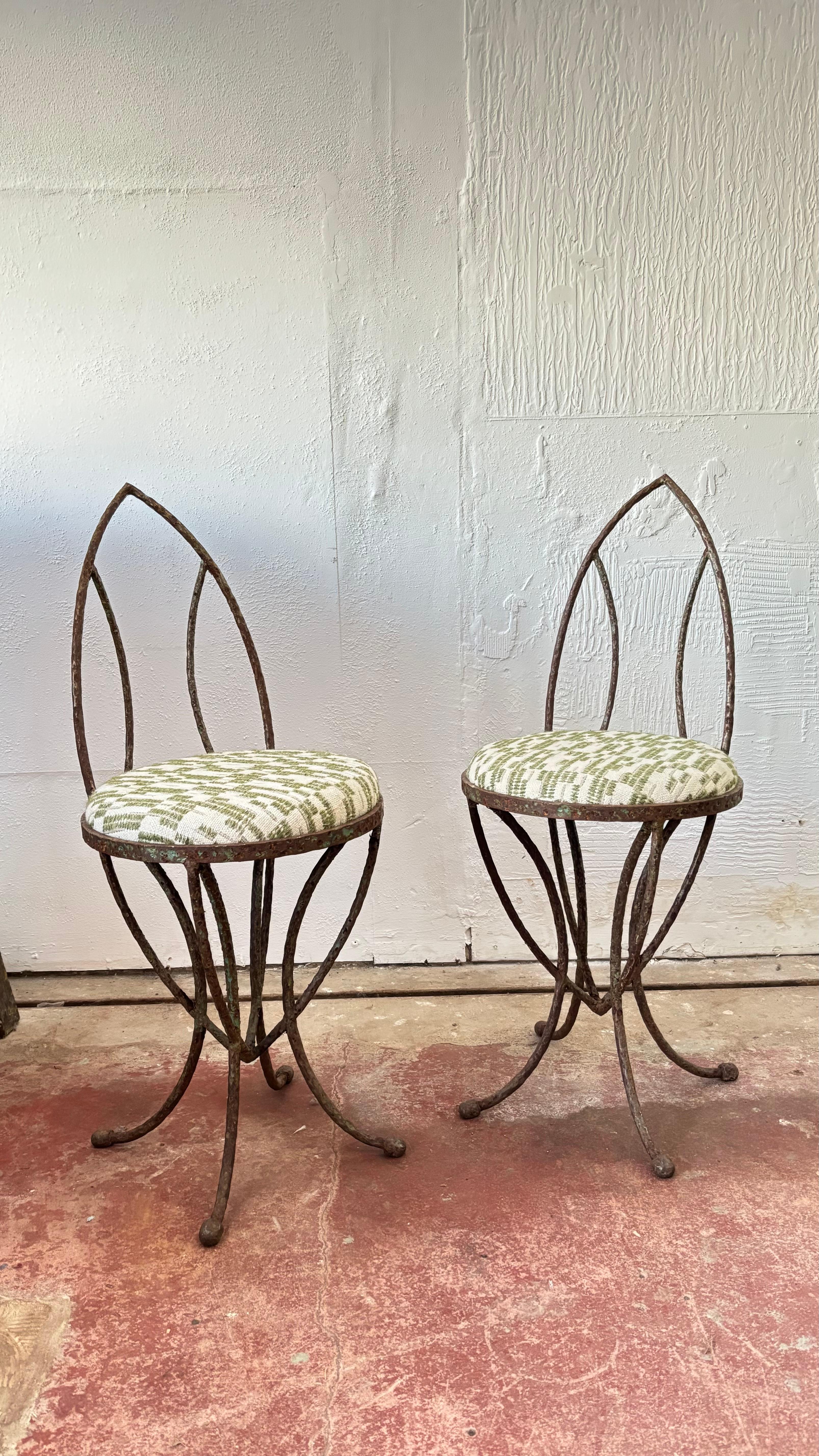 Paire de chaises architecturales françaises en fer, années 1940 en vente 2